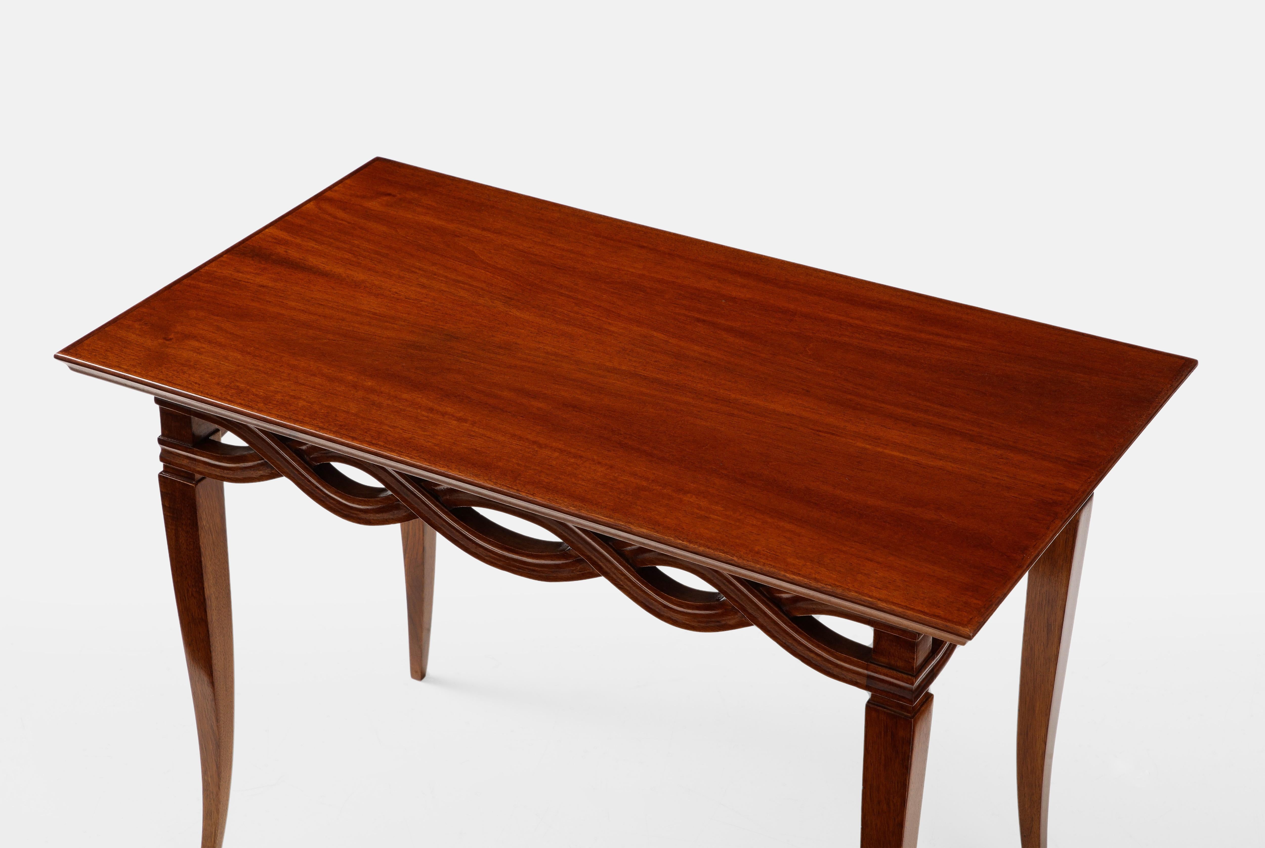 Rare Small Walnut Coffee or Side Table Attributed to Paolo Buffa, Italy, 1940s im Angebot 1