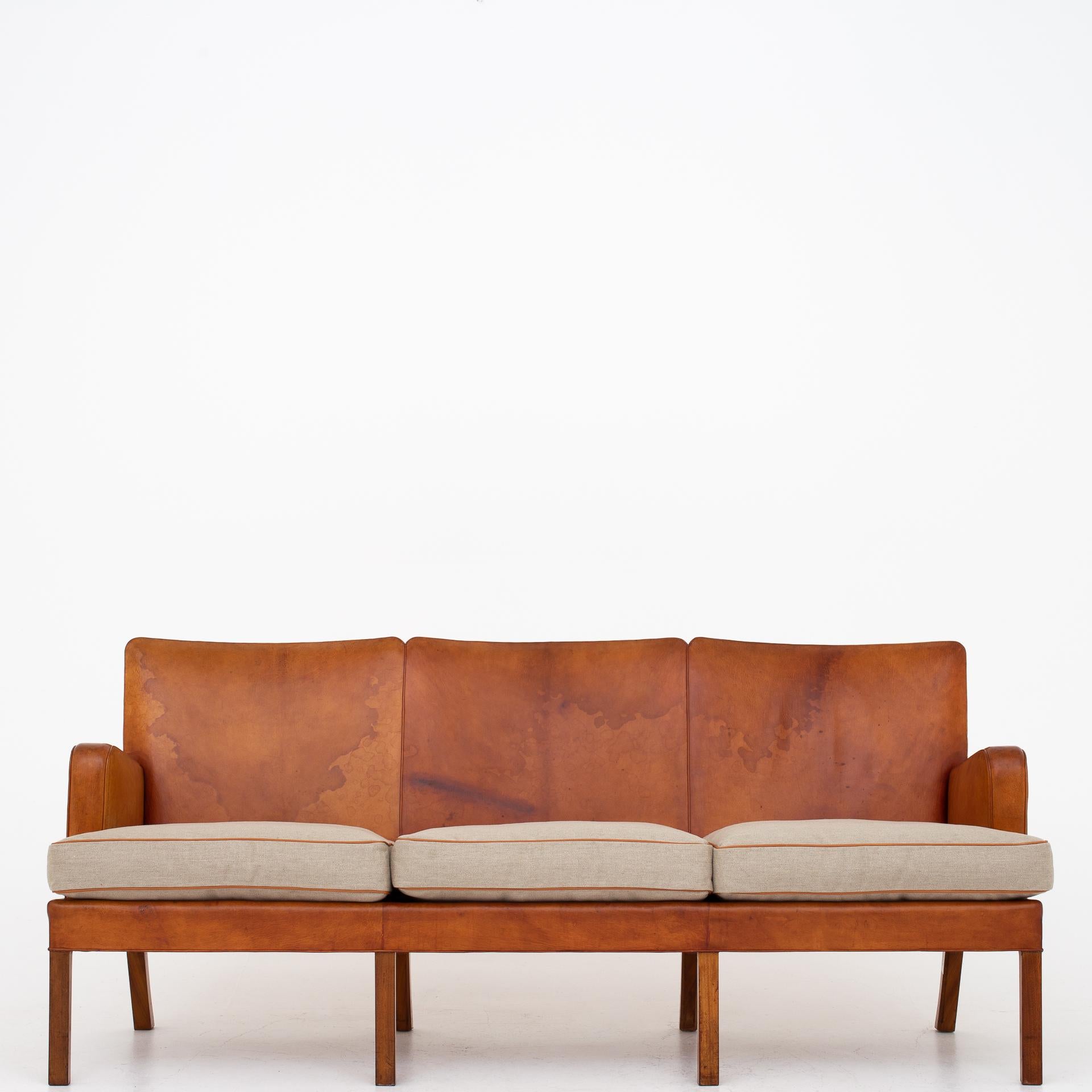 Rare Sofa by Kaare Klint In Good Condition In Copenhagen, DK