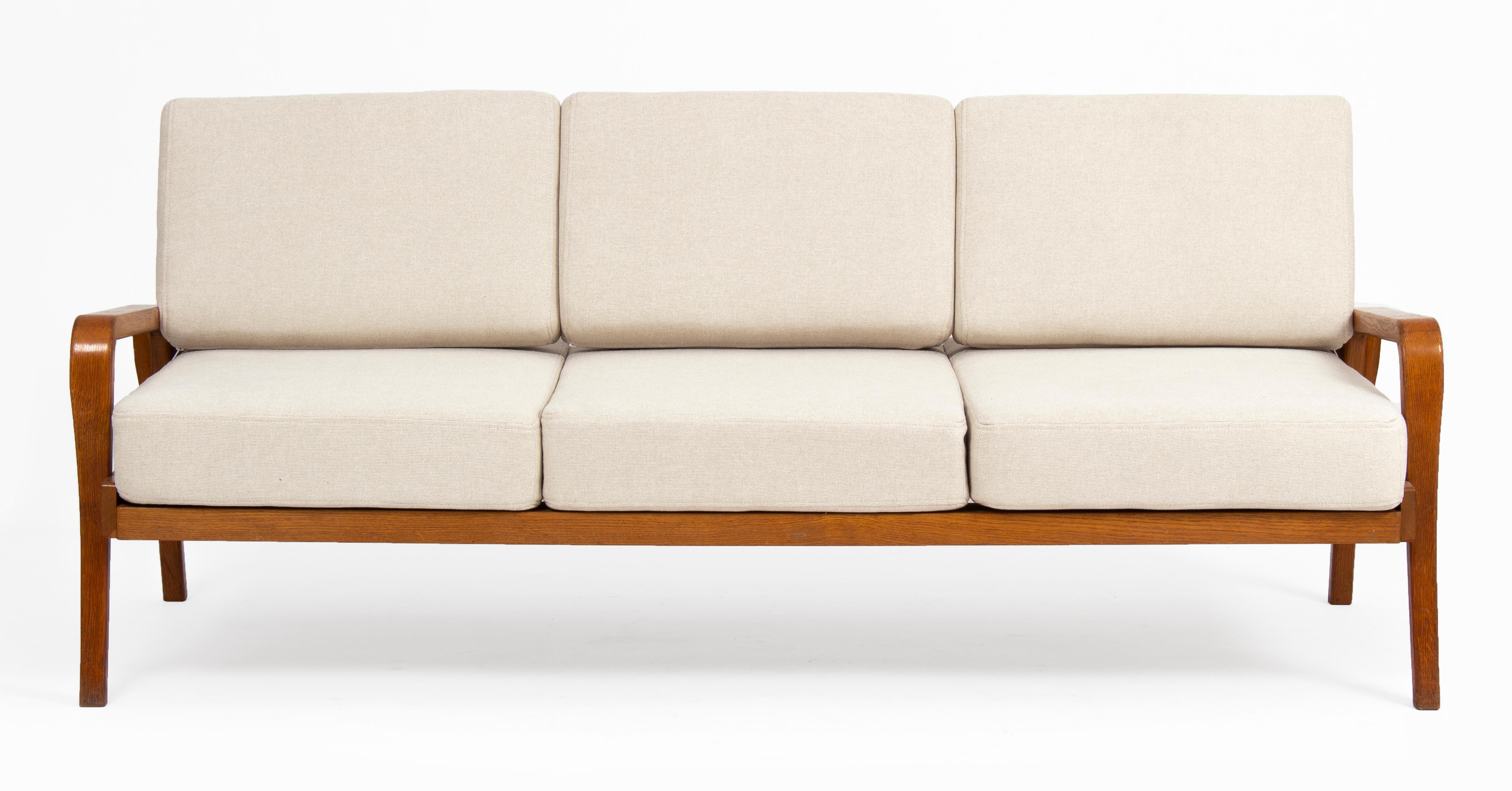 The sofa designed by Karel Kozelka and Antonin Kropacek has robust features and a clean design, typical for 1940s Czeck functionalism. The timeless silhouette of the piece makes it fit into both classic and contemporary interiors.

The sofa has