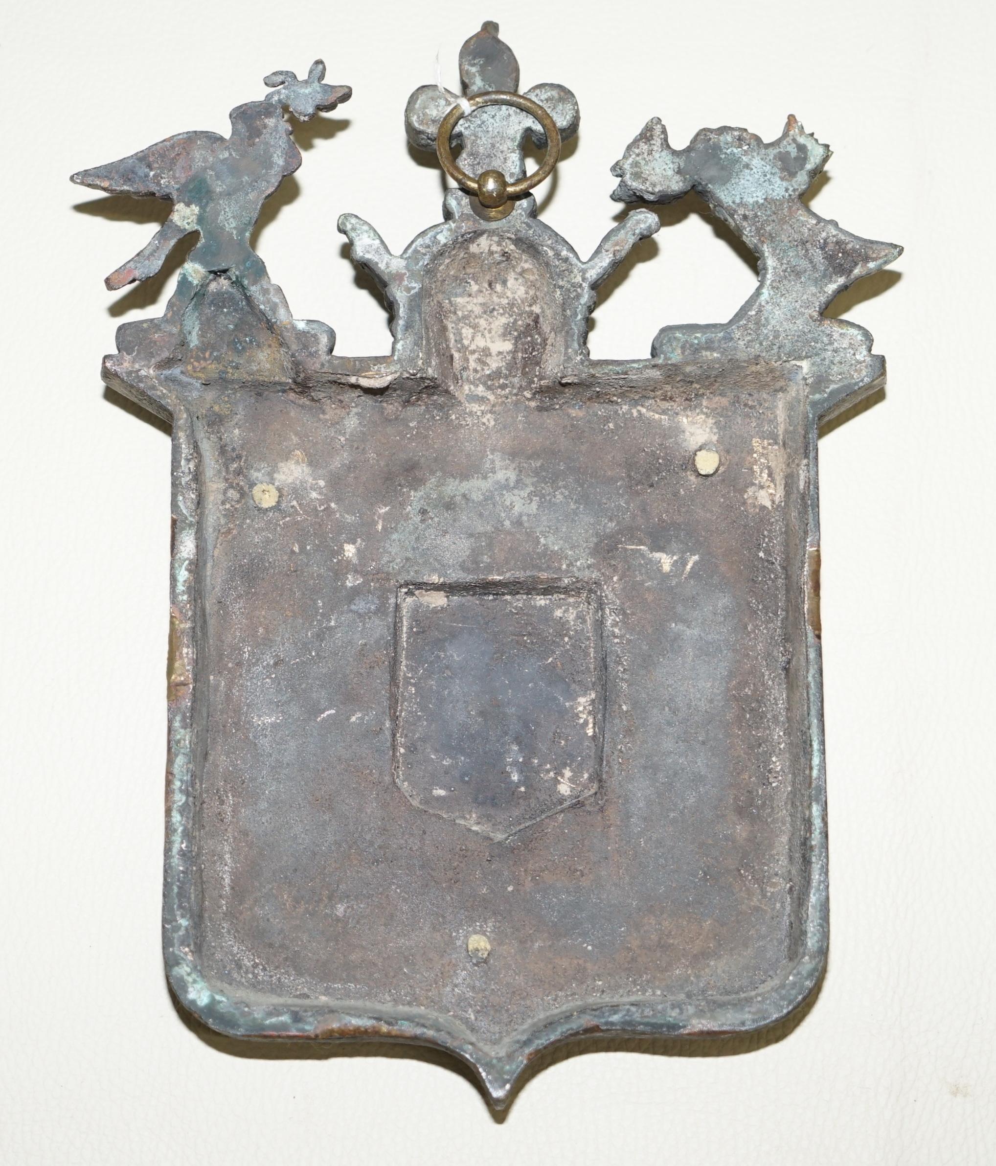 Rare Solid Bronze Armorial Crest Coat of Arms Lovely Verdigris Patination For Sale 3