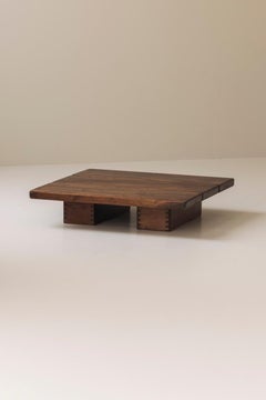 Rare table basse en pin massif par Ilmari Tapiovaara pour Laukaan Puu, Finlande années 1950