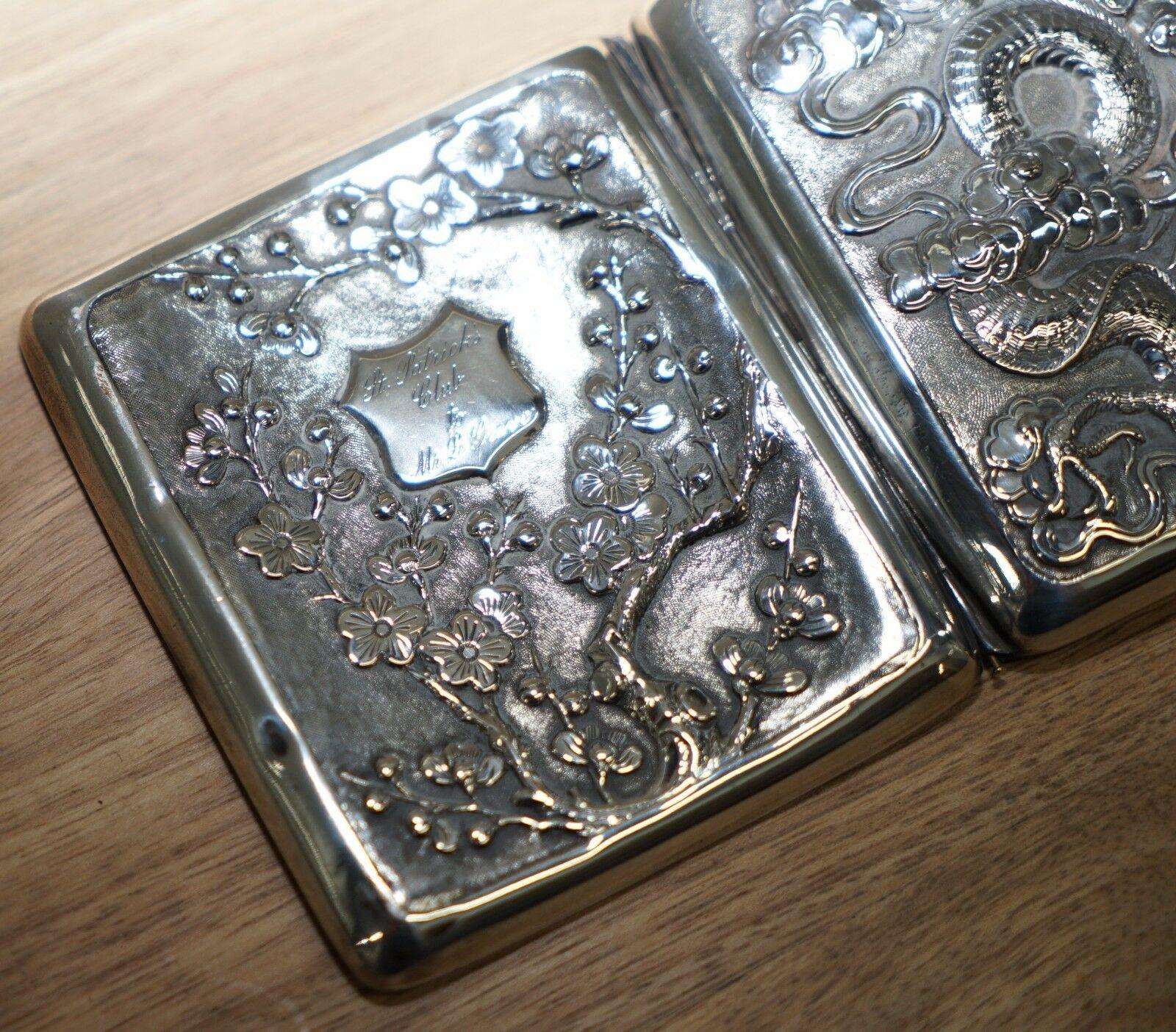 Seltenes Zigarettenetui aus massivem Silber mit Drachenprägung aus der Meiji-Periode und Goldvergoldung für Damen oder Herren im Angebot