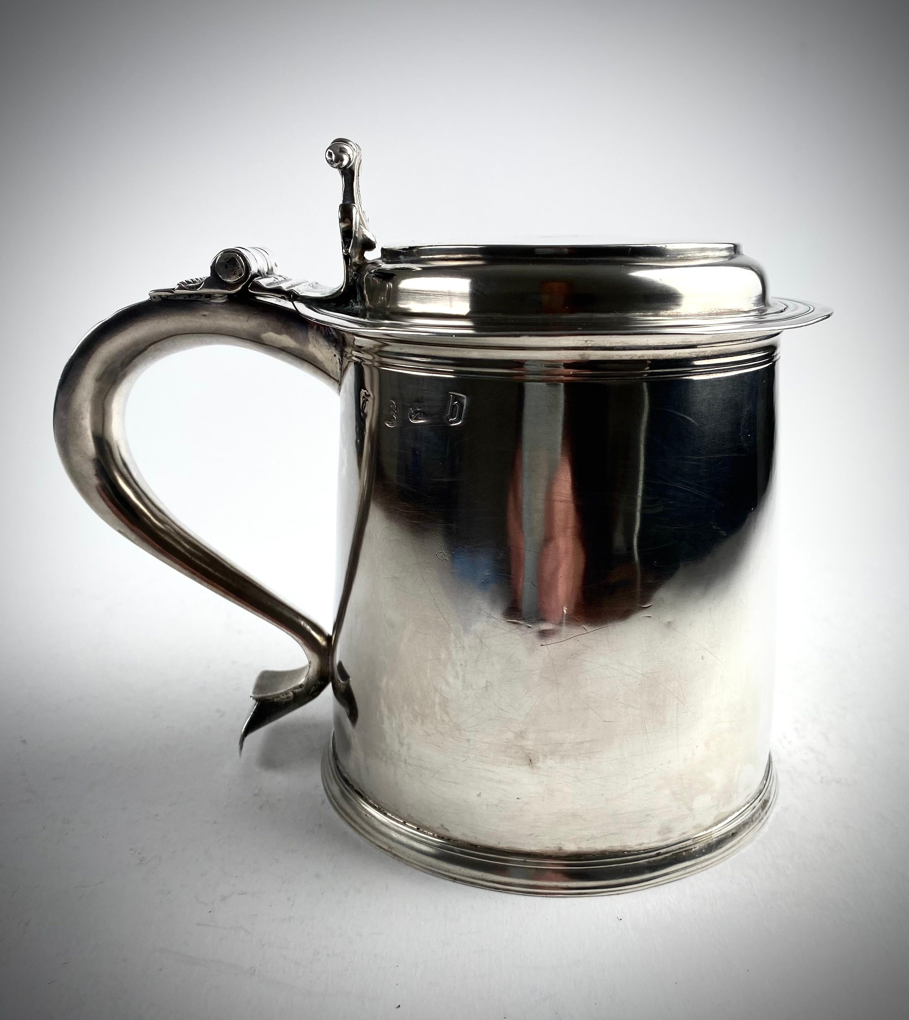 English Rare Solid Silver Sterling tankard James II london 1685 Anthony Nelme For Sale