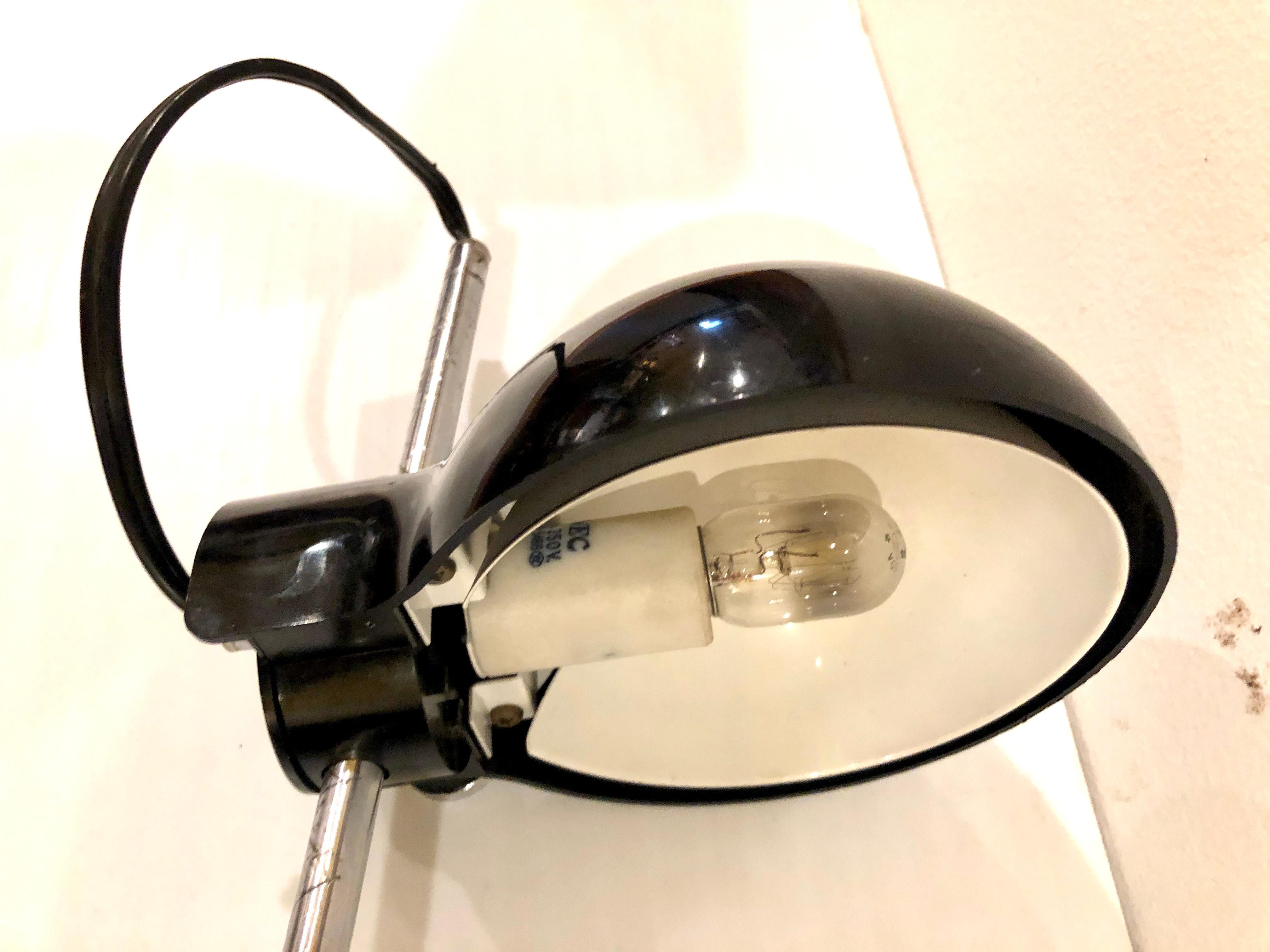 Chrome Rare lampe de bureau Lightolier de l'ère spatiale en vente