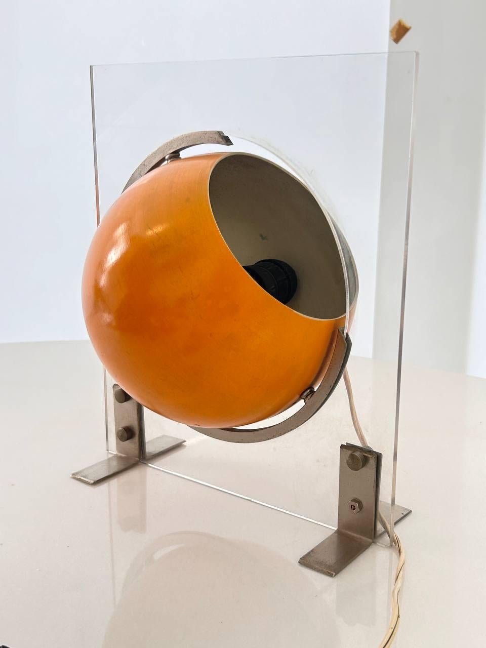 Rare lampe de table de l'ère spatiale en lucite par Jean Dudon, France, 1960 circa en vente 6