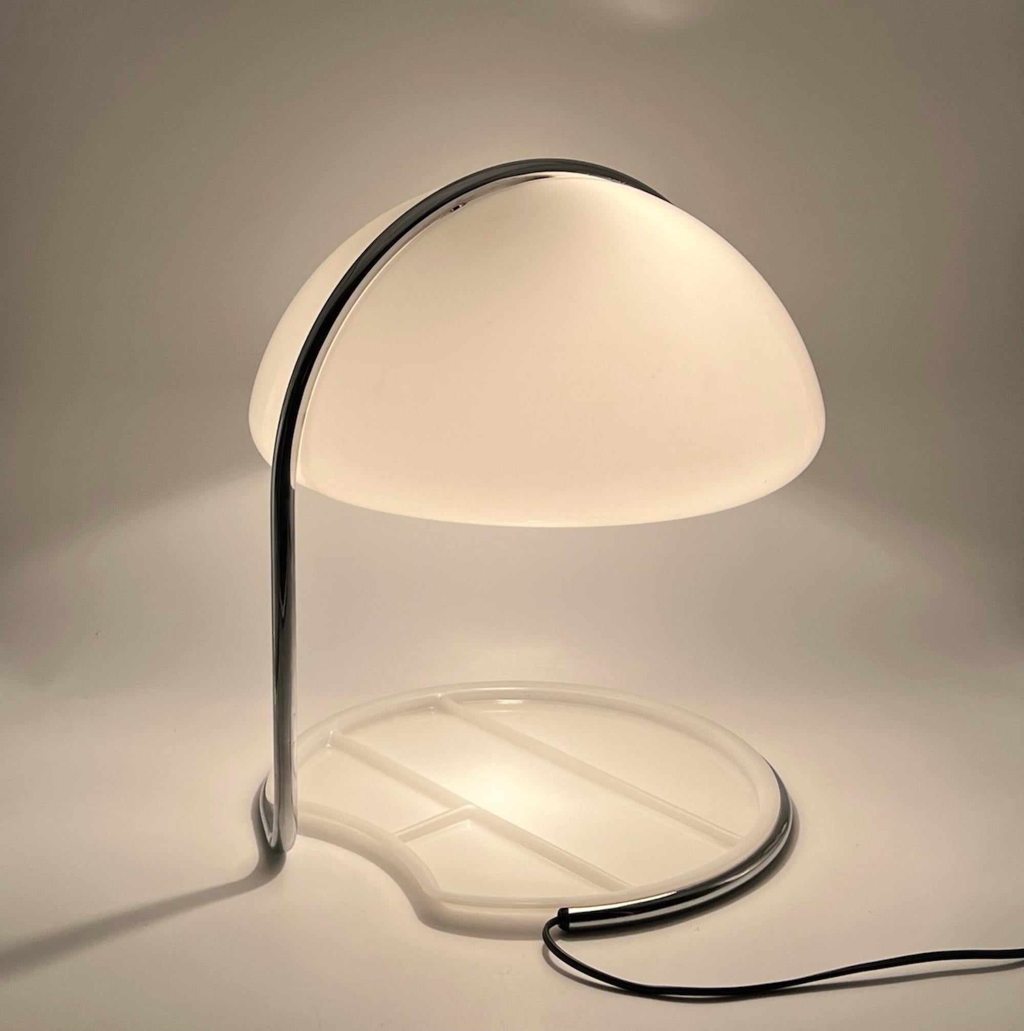 Rare Space Age Table Lamp ‘Shell’ by Luigi Massoni for iGuzzini, 1960s 5