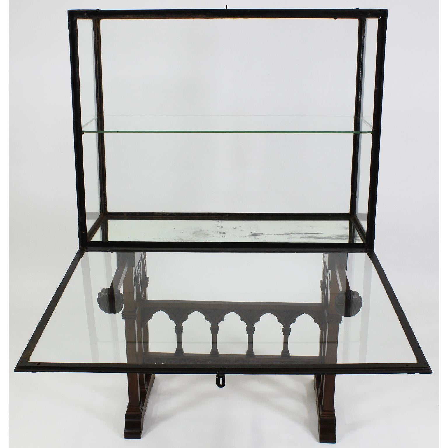 Early 20th Century Rare Spanish 19th-20th Century Gothic-Baroque Vitrine Exhibition Display Cabinet