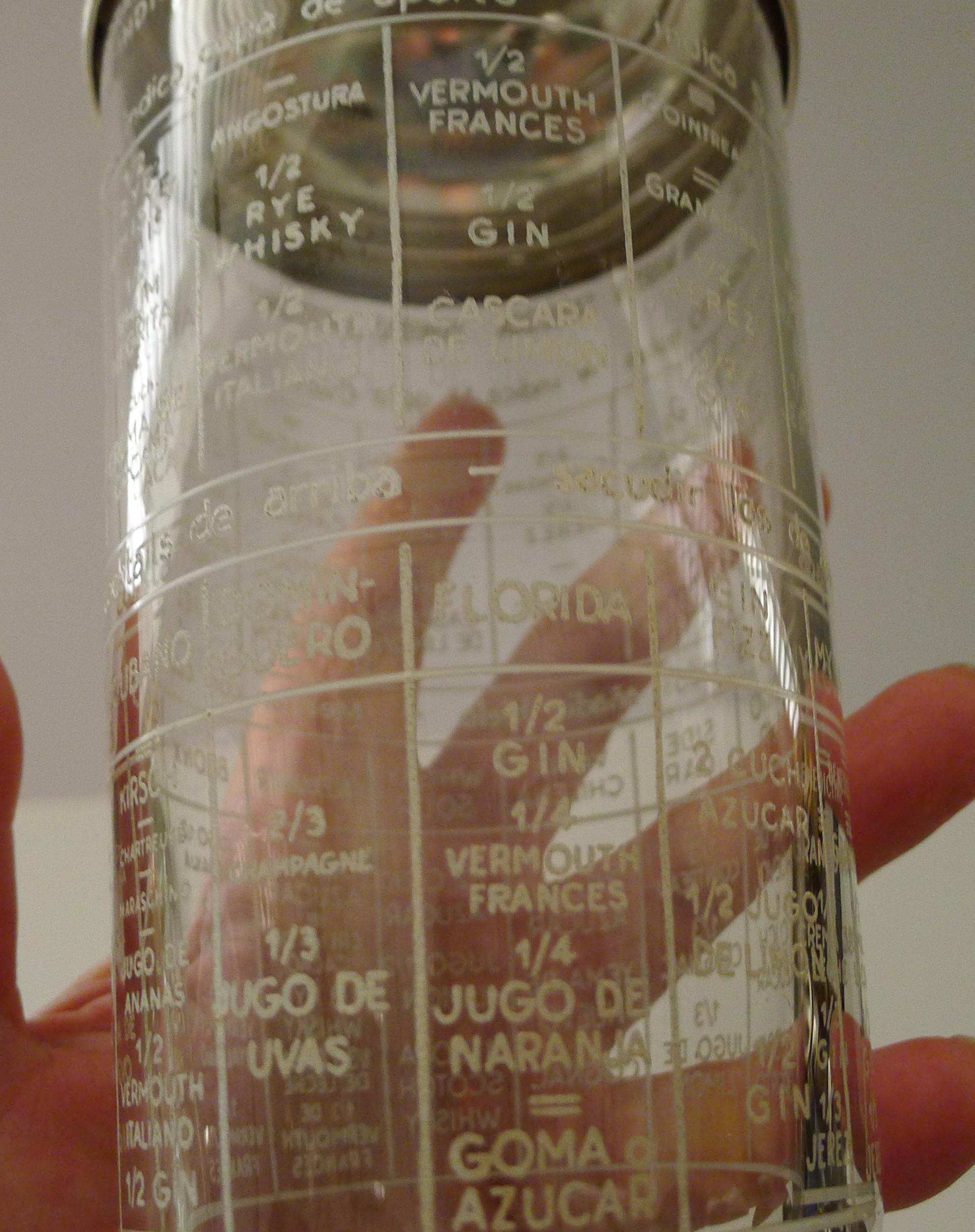 Rare shaker à cocktail de recette Art Déco en argent sterling espagnol c.1940 en vente 5