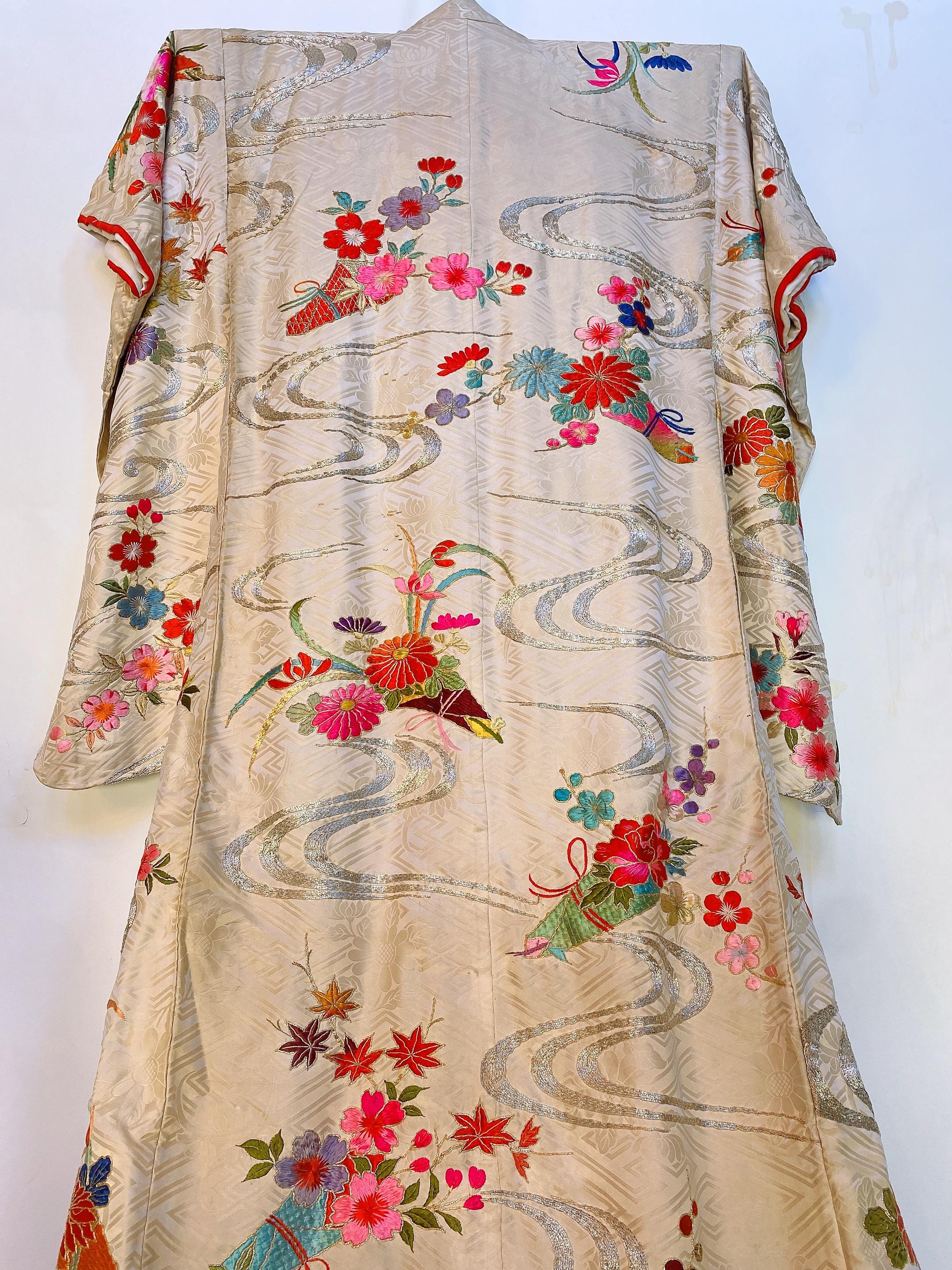 Rare Spectacular Hand-Embroidered Silk Japanese Kimono For Sale 8