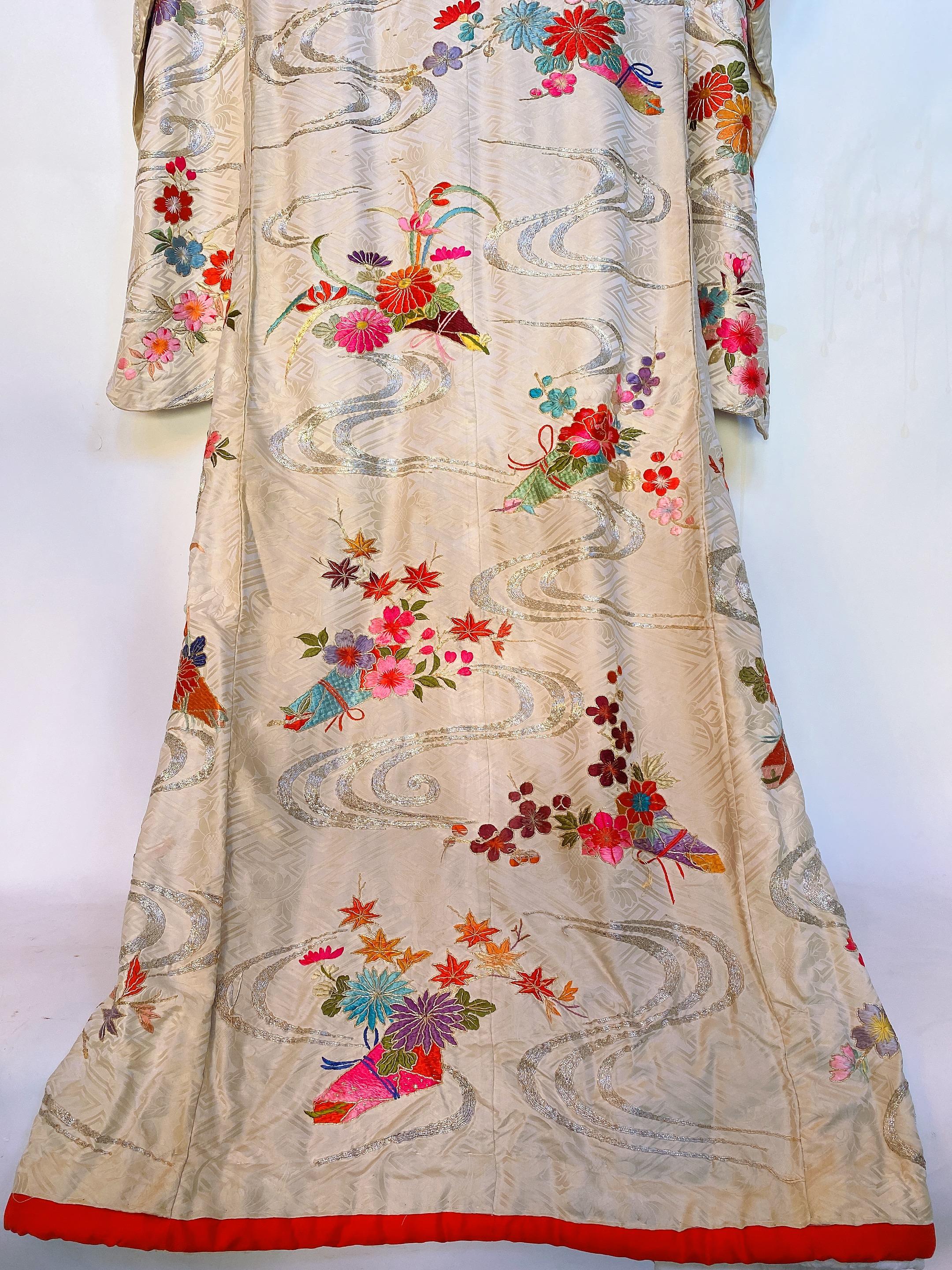 Rare Spectacular Hand-Embroidered Silk Japanese Kimono For Sale 9