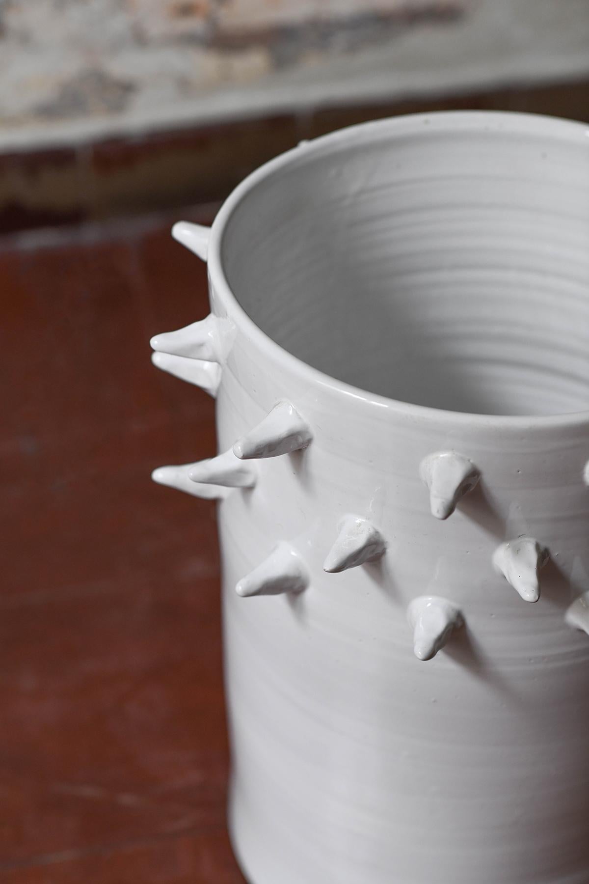 Seltene Spina-Vase aus glasierter Keramik von Umberto Mantineo im Angebot 3