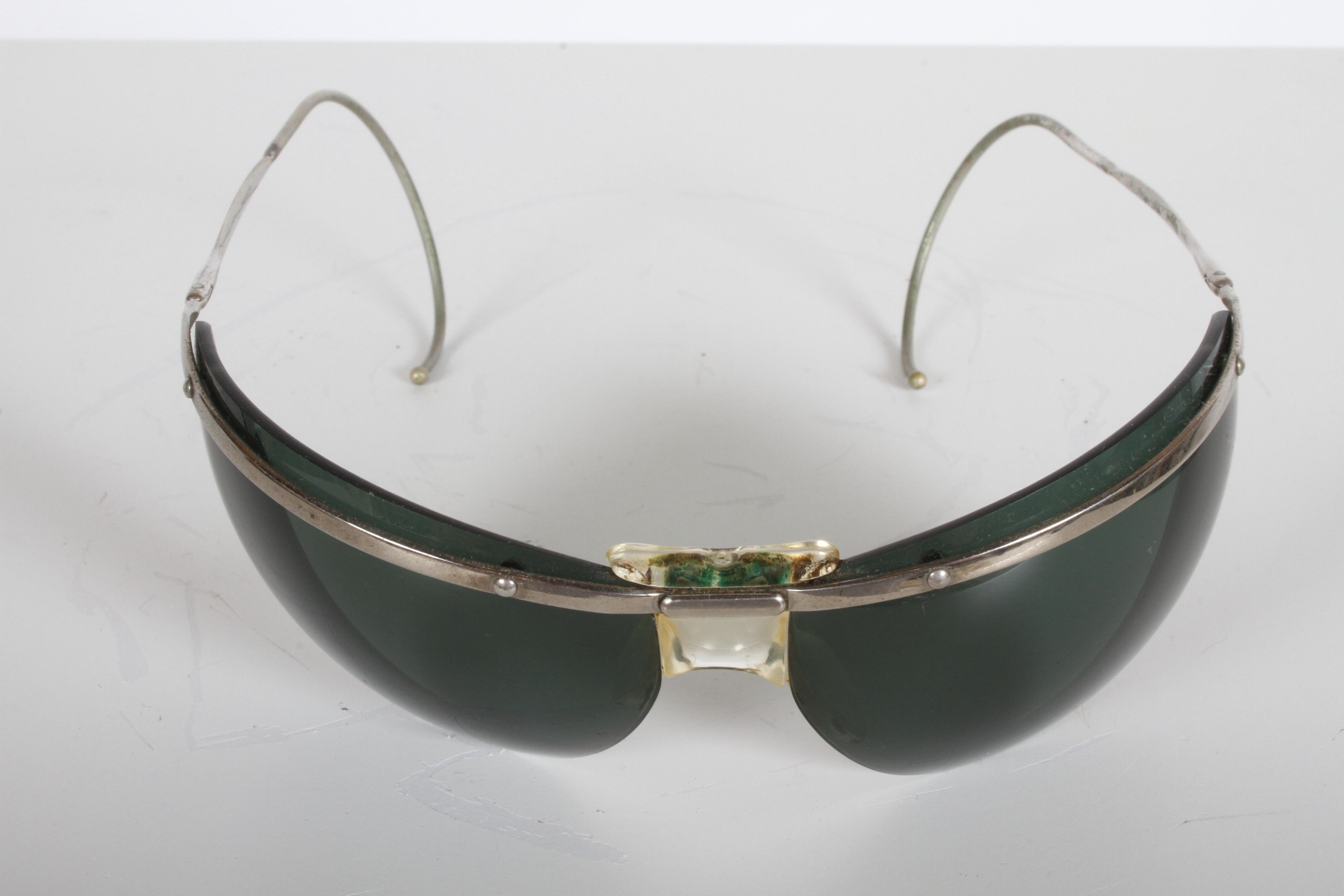 Rare Sport Wraparound 1960s Vintage Sunglasses by Sol-Amor France, Green Lenses 1