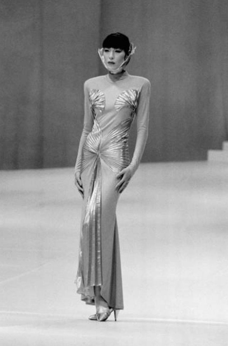 Rare Spring 1985 Thierry Mugler Bombshell Pleated Gold Lurex 'Shell' Dress Rare Spring 1985 Thierry Mugler Bombshell Pleated Gold Lurex 'Shell' Dress