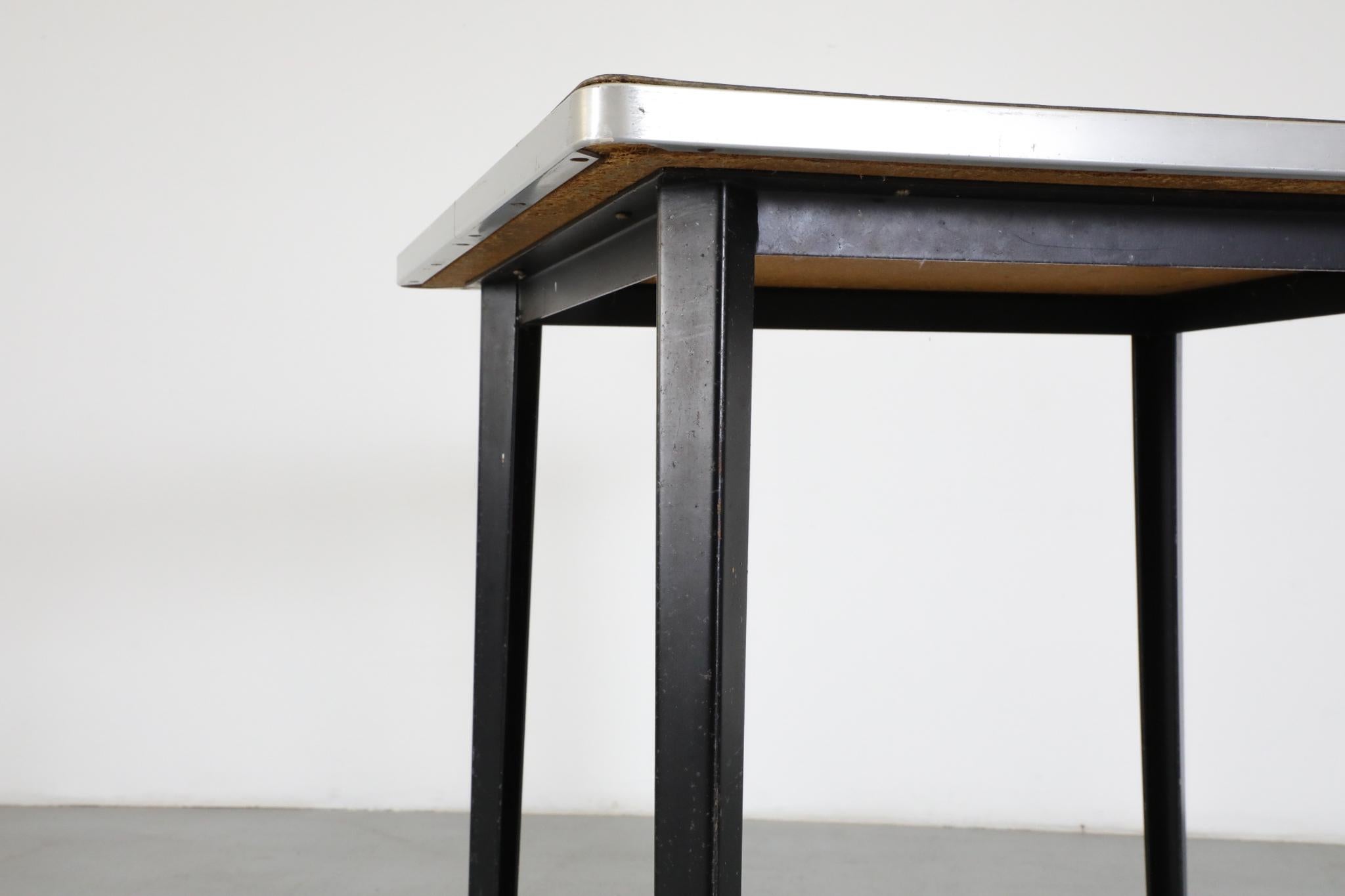 Rare table REFORM Friso Kramer pour Ahrend de Cirkel en vente 7