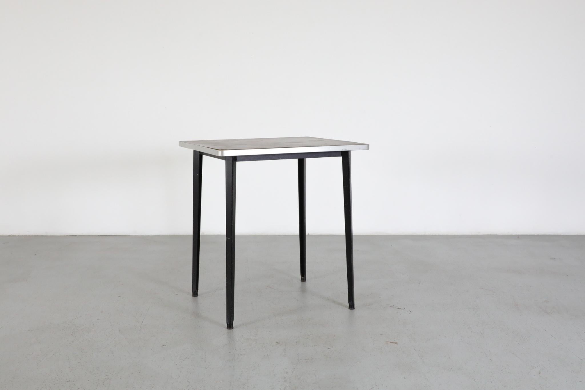 Rare table REFORM Friso Kramer pour Ahrend de Cirkel Bon état - En vente à Los Angeles, CA