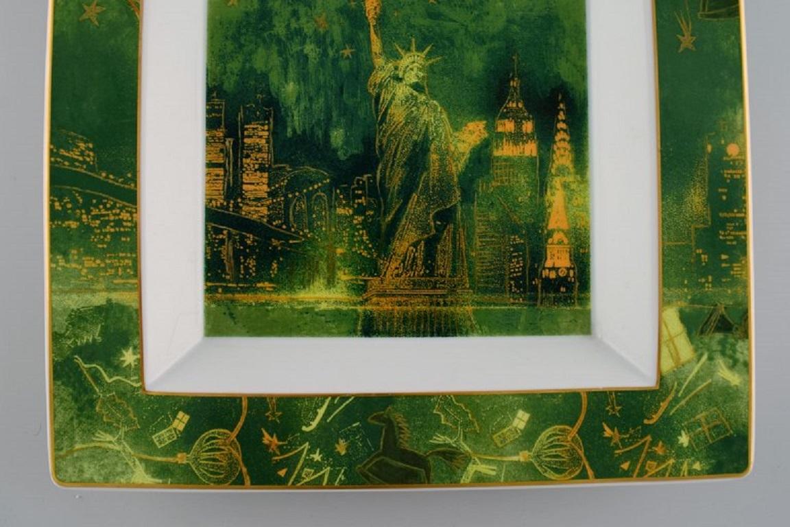 Rare square Rosenthal porcelain dish. Statue of liberty. 1970s In Excellent Condition For Sale In Copenhagen, DK