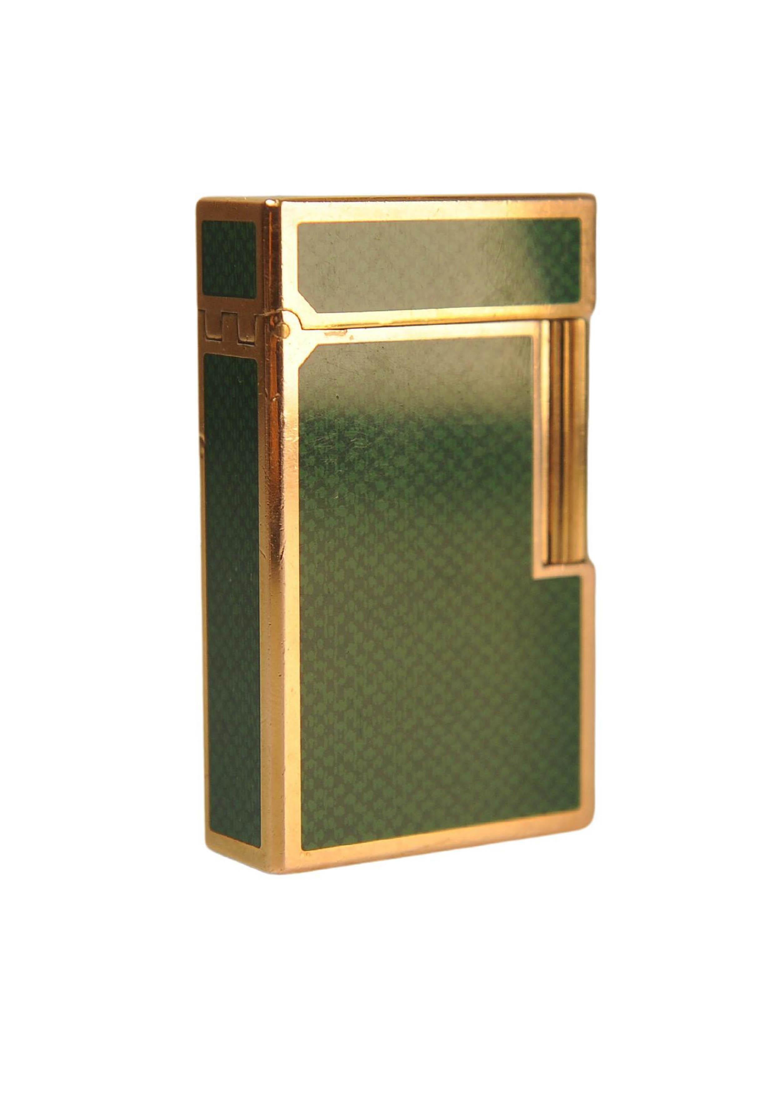 Rare S.T Dupont Gold Plated Green Laque De Chine Ligne 1 Lighter en vente 2