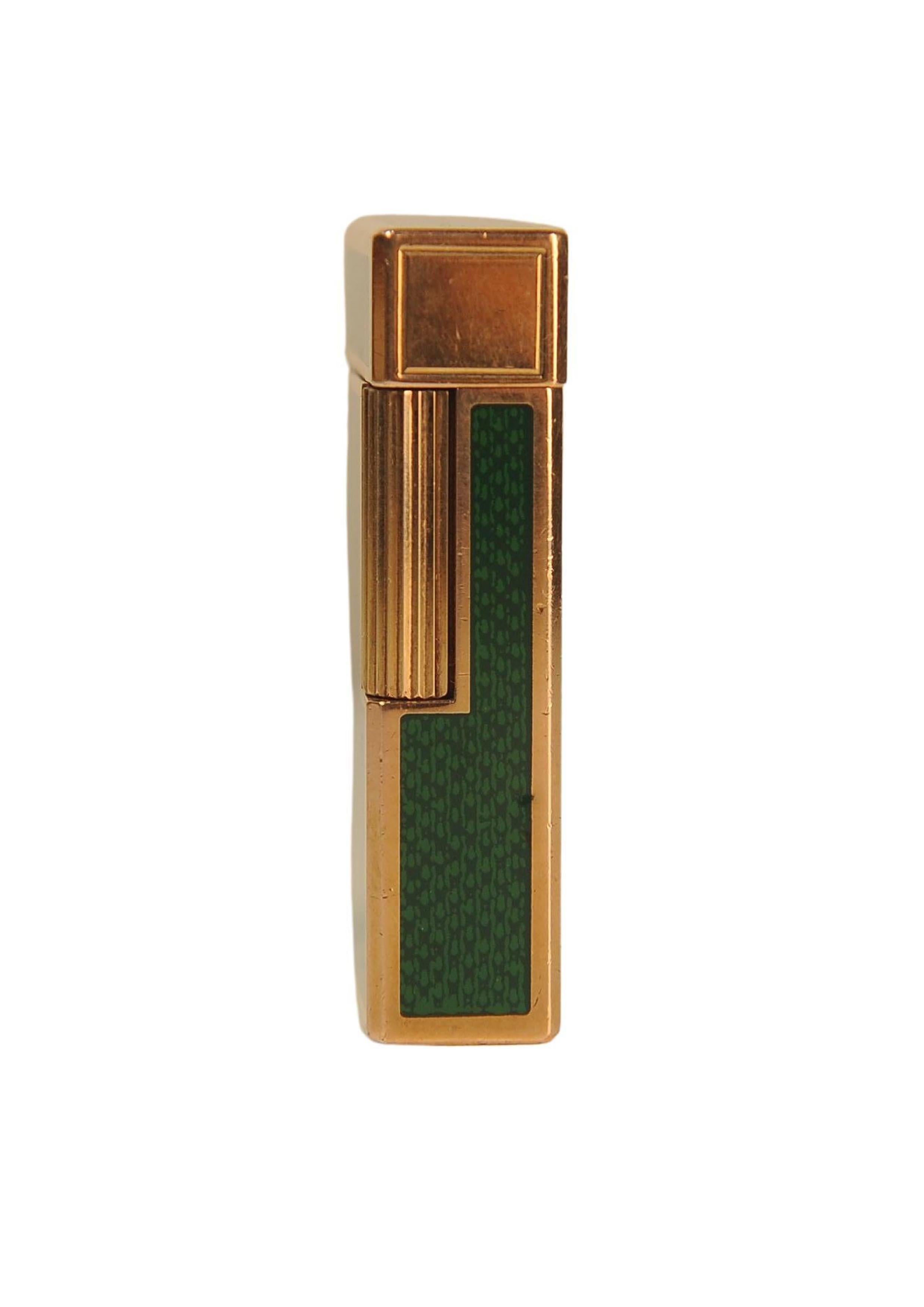 Rare S.T Dupont Gold Plated Green Laque De Chine Ligne 1 Lighter en vente 1