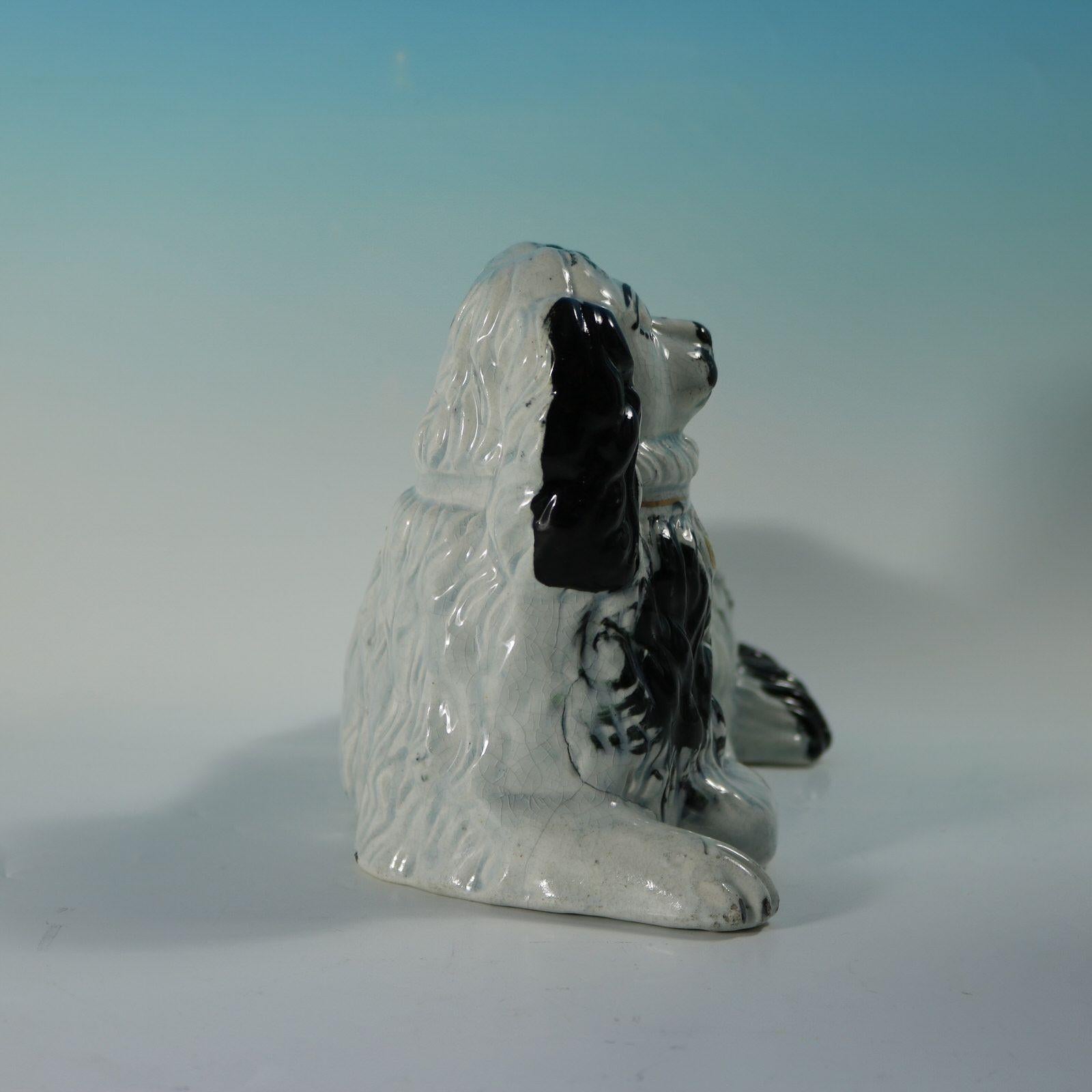 Rare Staffordshire Pottery Recumbent Spaniel In Good Condition For Sale In Chelmsford, Essex