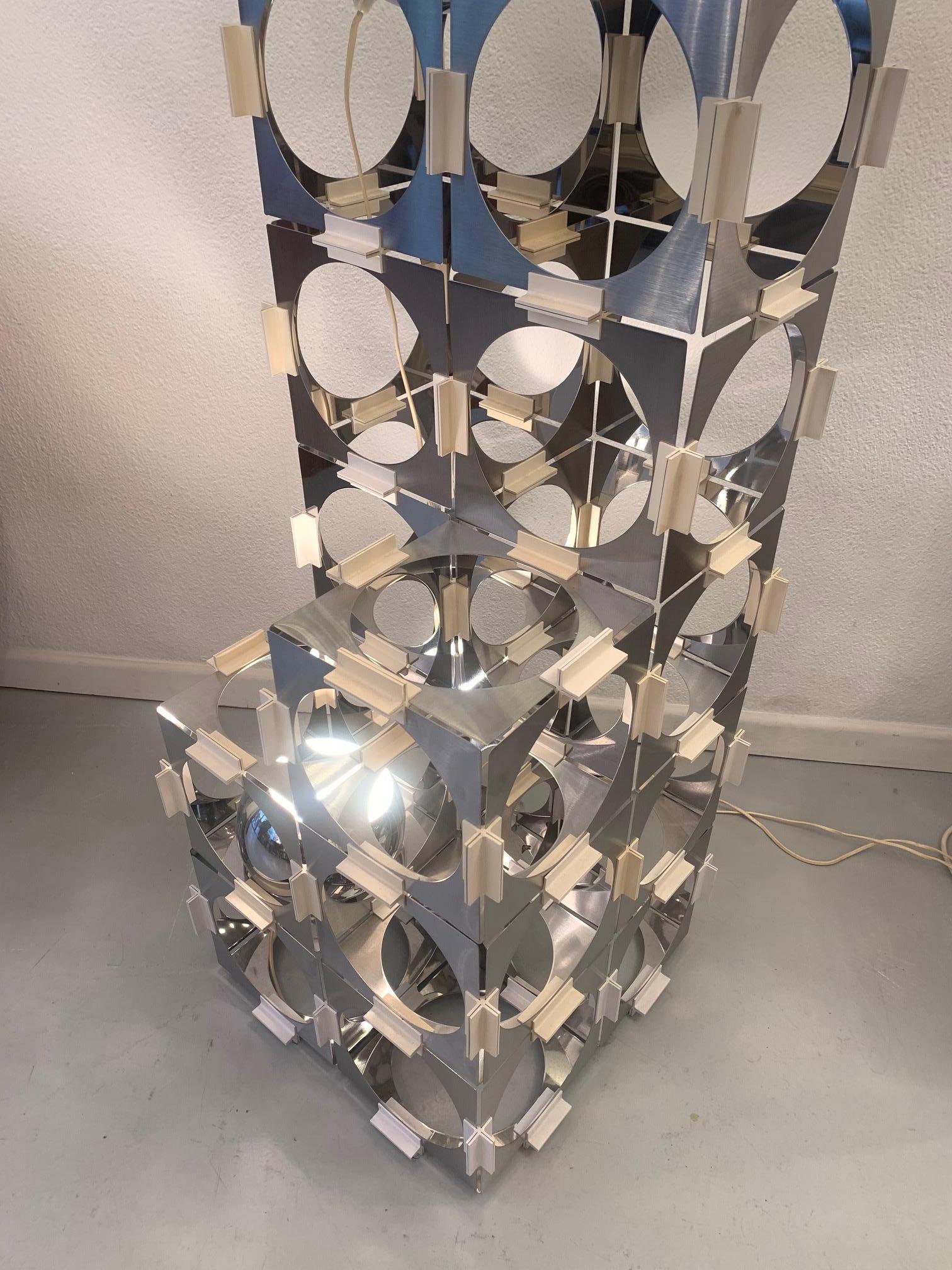Rare Stainless Steel Skyscraper Modular Floor Lamp by Reggiani, Italy, ca. 1970s For Sale 1