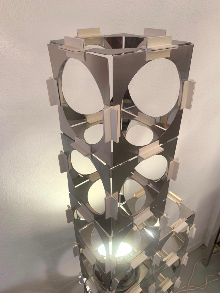 Rare Stainless Steel Skyscraper Modular Floor Lamp by Reggiani, Italy, ca. 1970s For Sale 2