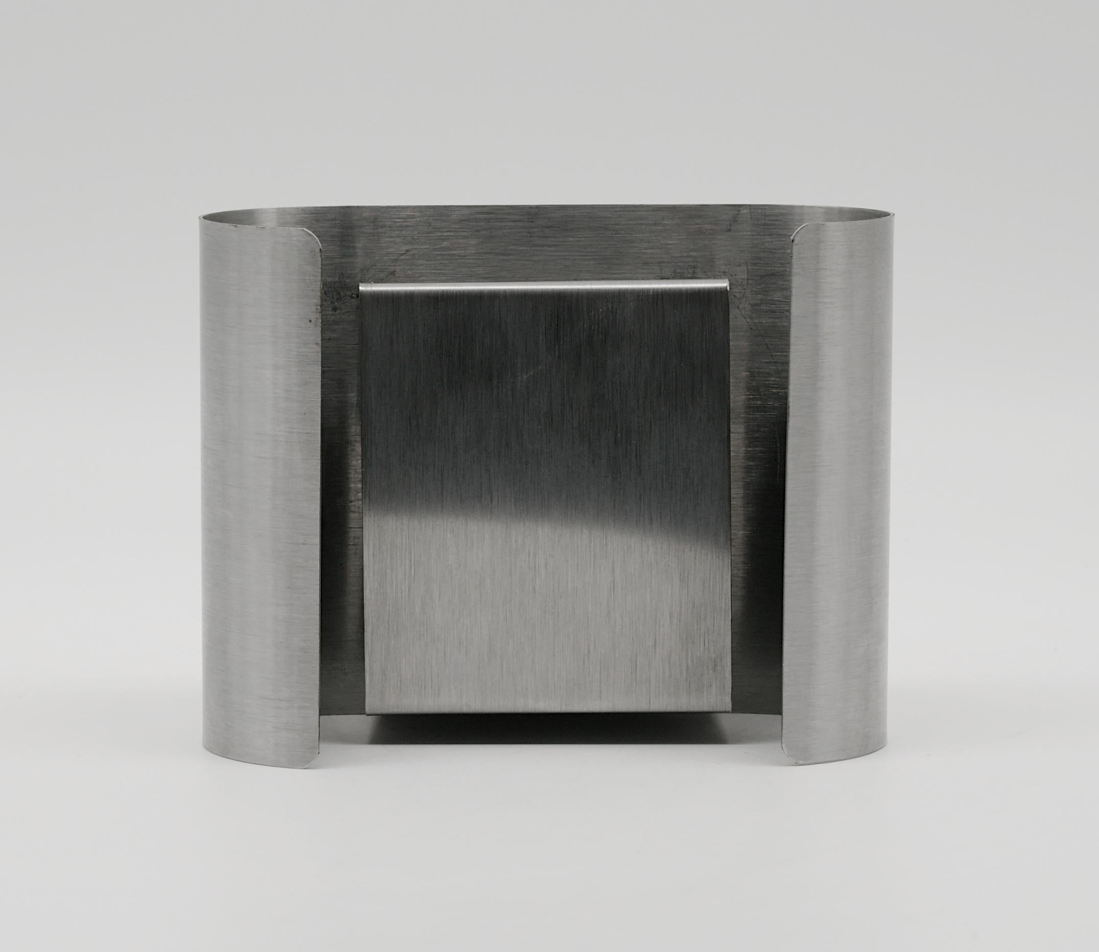 Rare Stainless Steel Table Clock, 1970 In Good Condition For Sale In Saint-Amans-des-Cots, FR