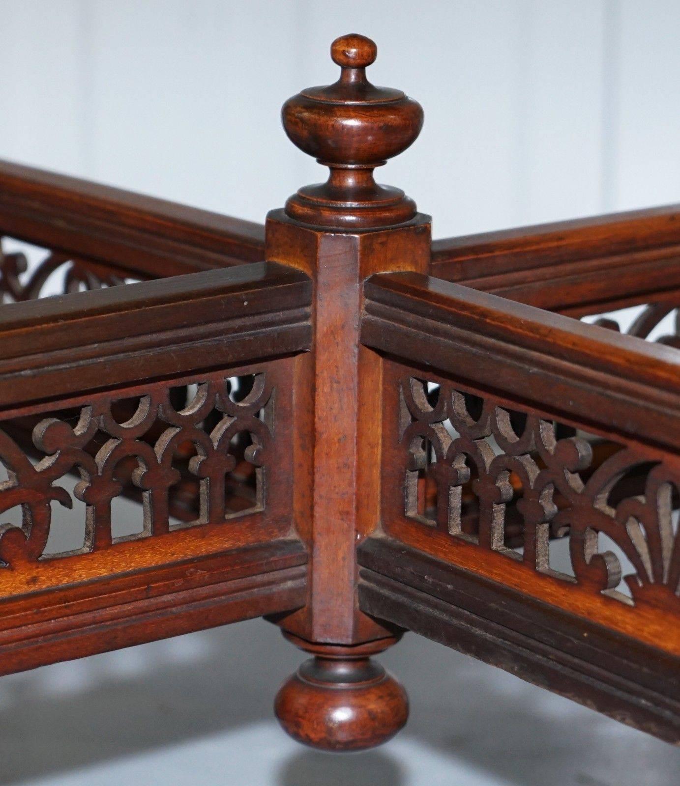 Rare Stamped Mousell Bros Ltd Victorian Mahogany Tea Side End Lamp Wine Table In Good Condition In West Sussex, Pulborough