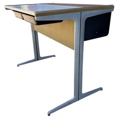Escritorio «Action Office 1» de George Nelson / Herman Miller, de pie, muy poco común