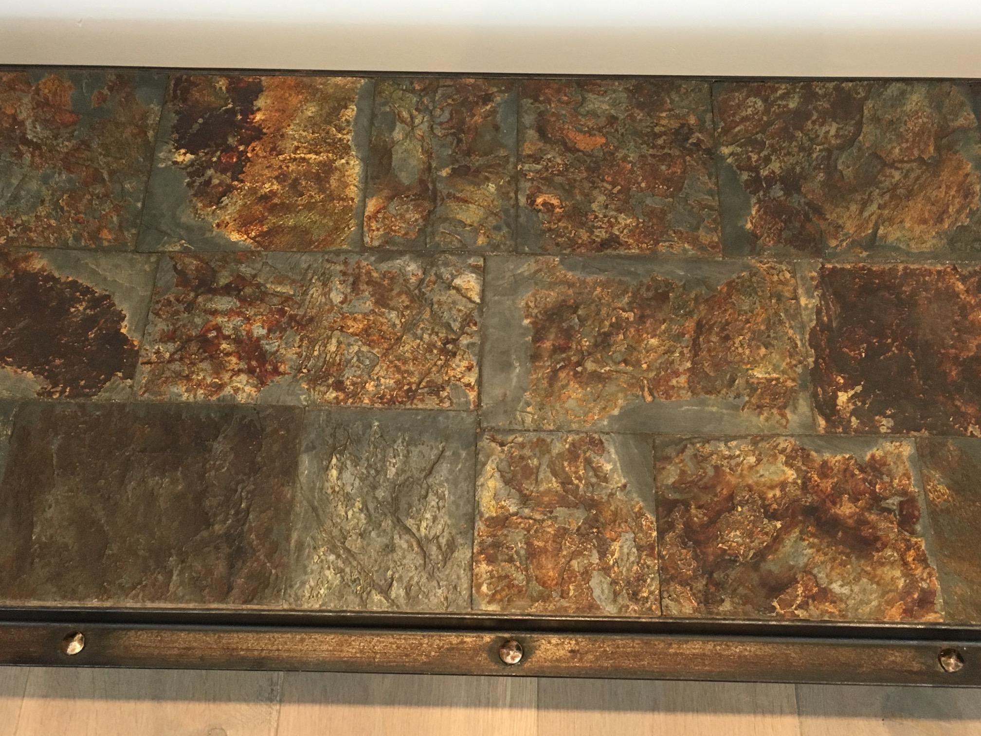 Acier Rare table basse en acier et en fer avec plateau en pierre de lave, vers 1940 en vente