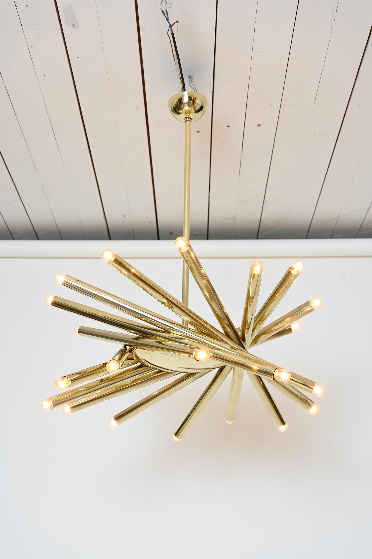 Mid-Century Modern Rare Stilnovo 24 Light Brass Chandelier, circa 1960 For Sale