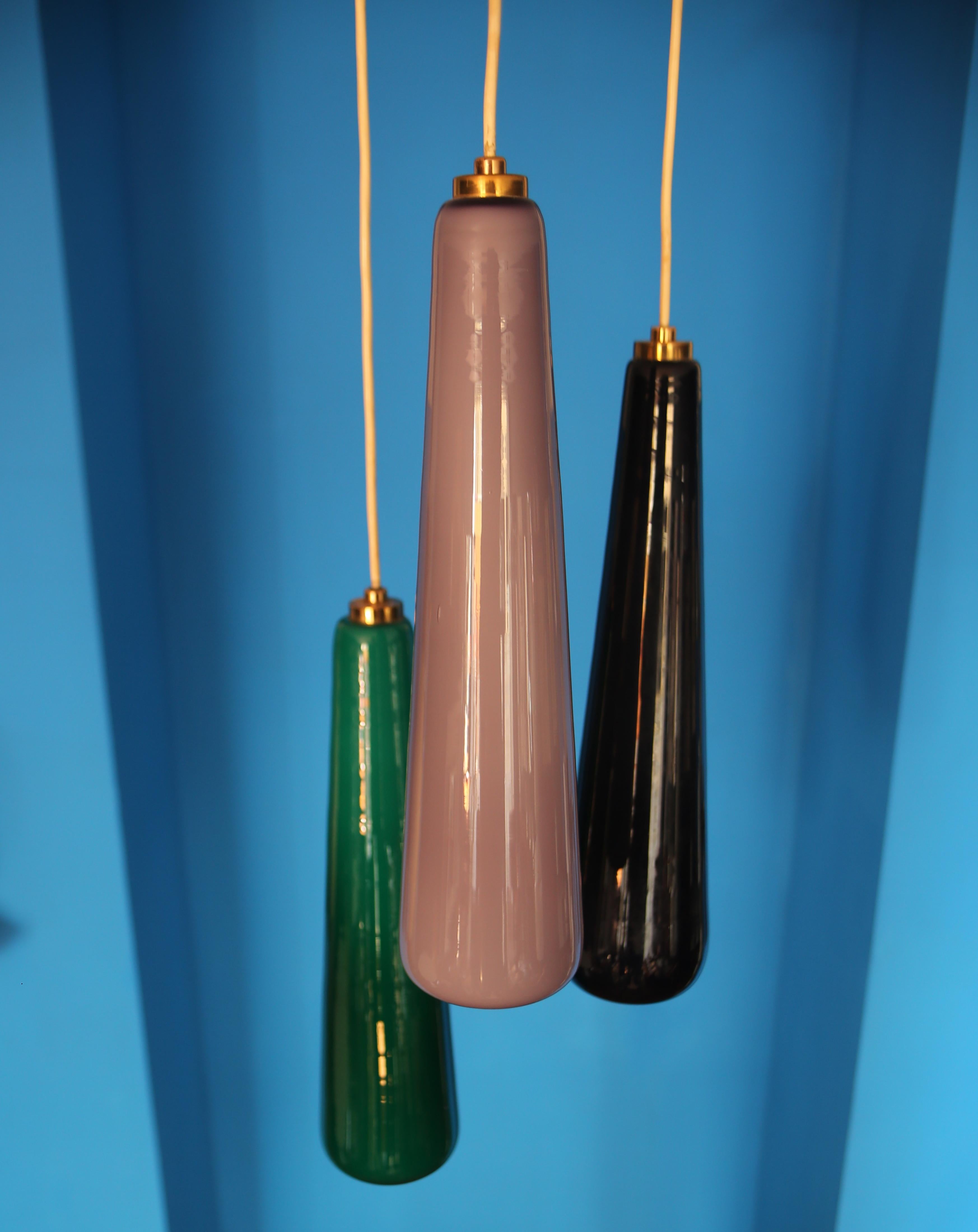 Italian Rare Stilnovo pendant lamp in brass, diffusers in  murano colored glass 1950 For Sale