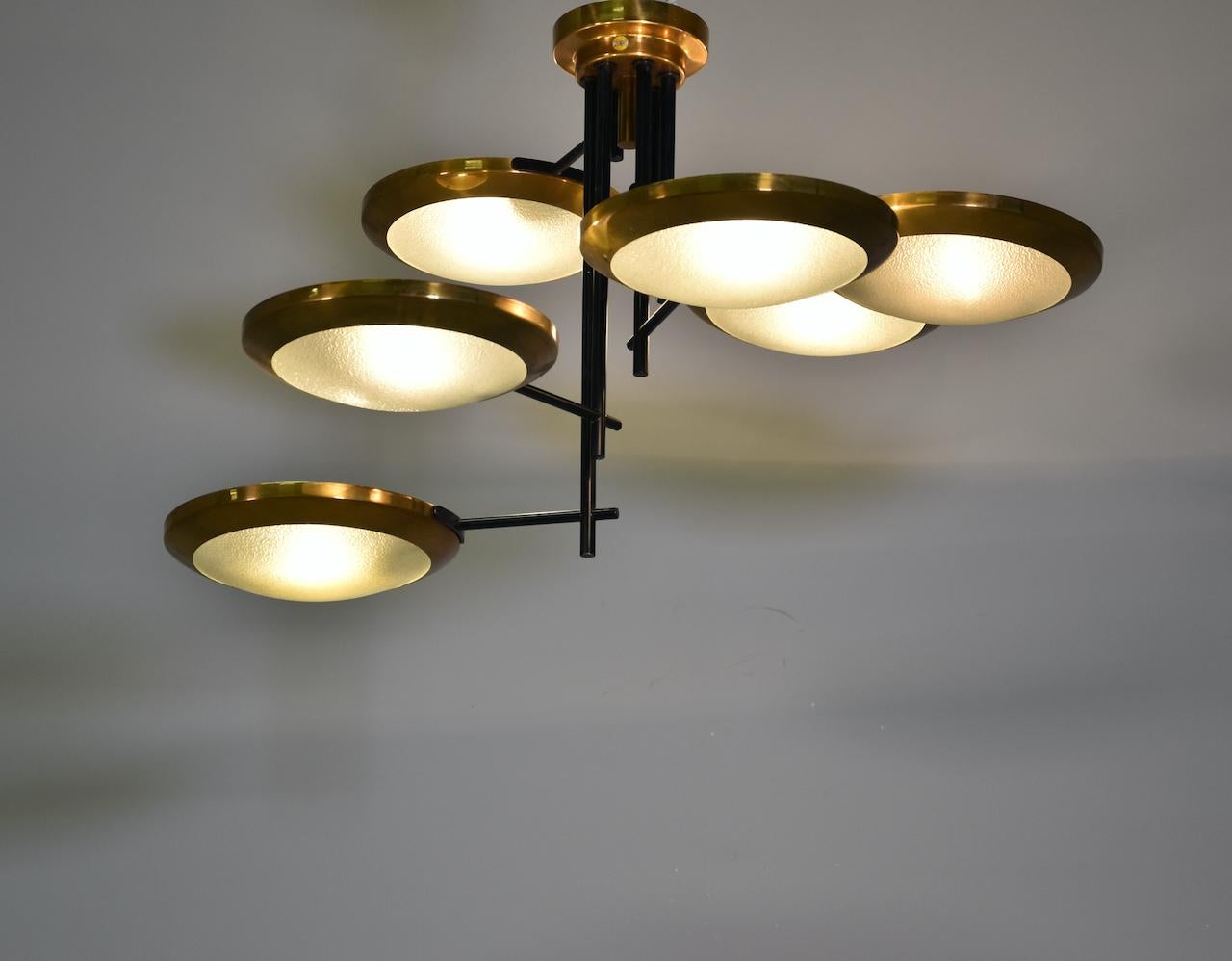 20th Century Rare Stilnovo Six Discs Ceiling Lamp in Brass and Glass, Italy 1950s For Sale