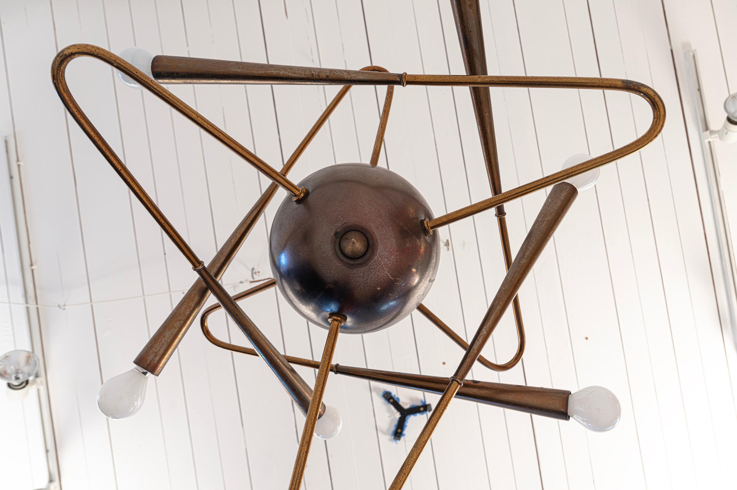 Metà XX secolo Raro lampadario Sputnik Stilnovo Italia c1950