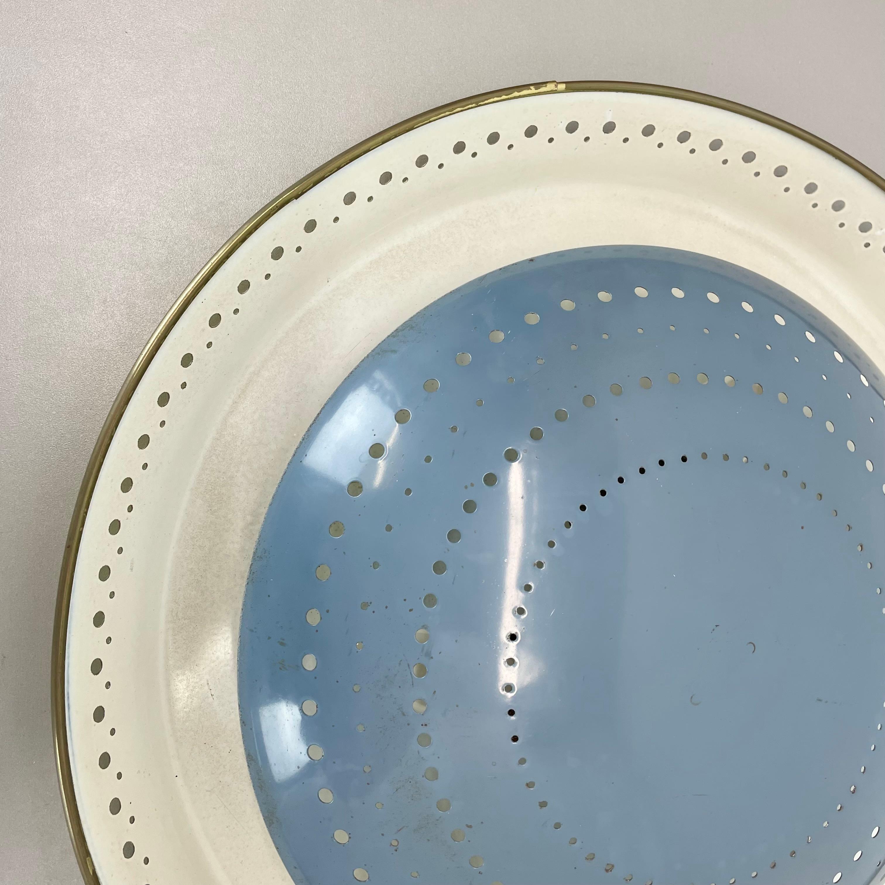 Artikel:
Hängelampe

Design/One:
Ernest Igl

Produzent:
Hillebrand Lights, Deutschland

Herkunft:
Deutschland

Alter:
1905s

Diese 1950er Jahre  Leuchte wurde von Ernest Igl entworfen und von Hillebrand Lights in Deutschland hergestellt. Die