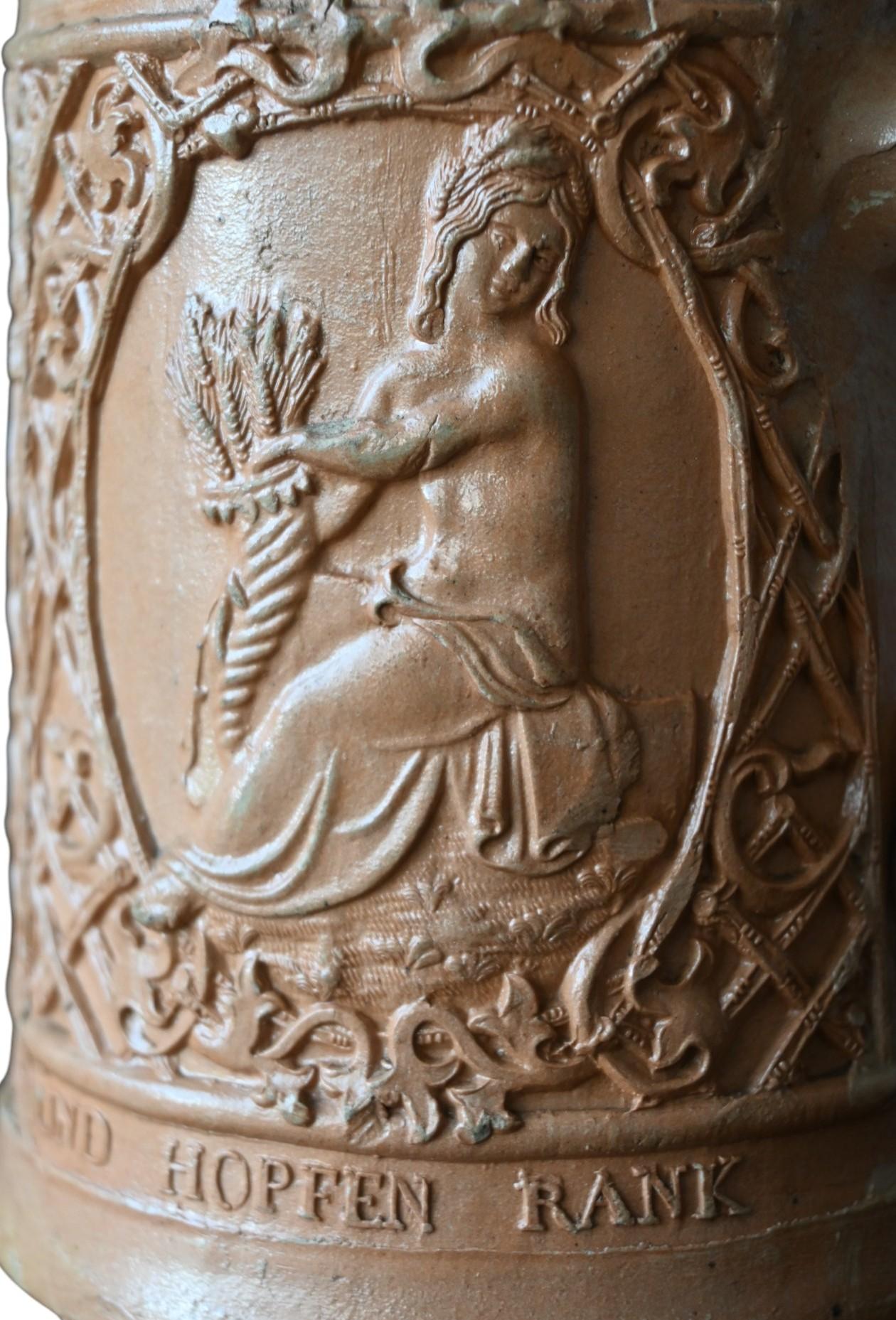 Rare chope à bière en grès de Raeren, vers 1680-1720 en vente 3