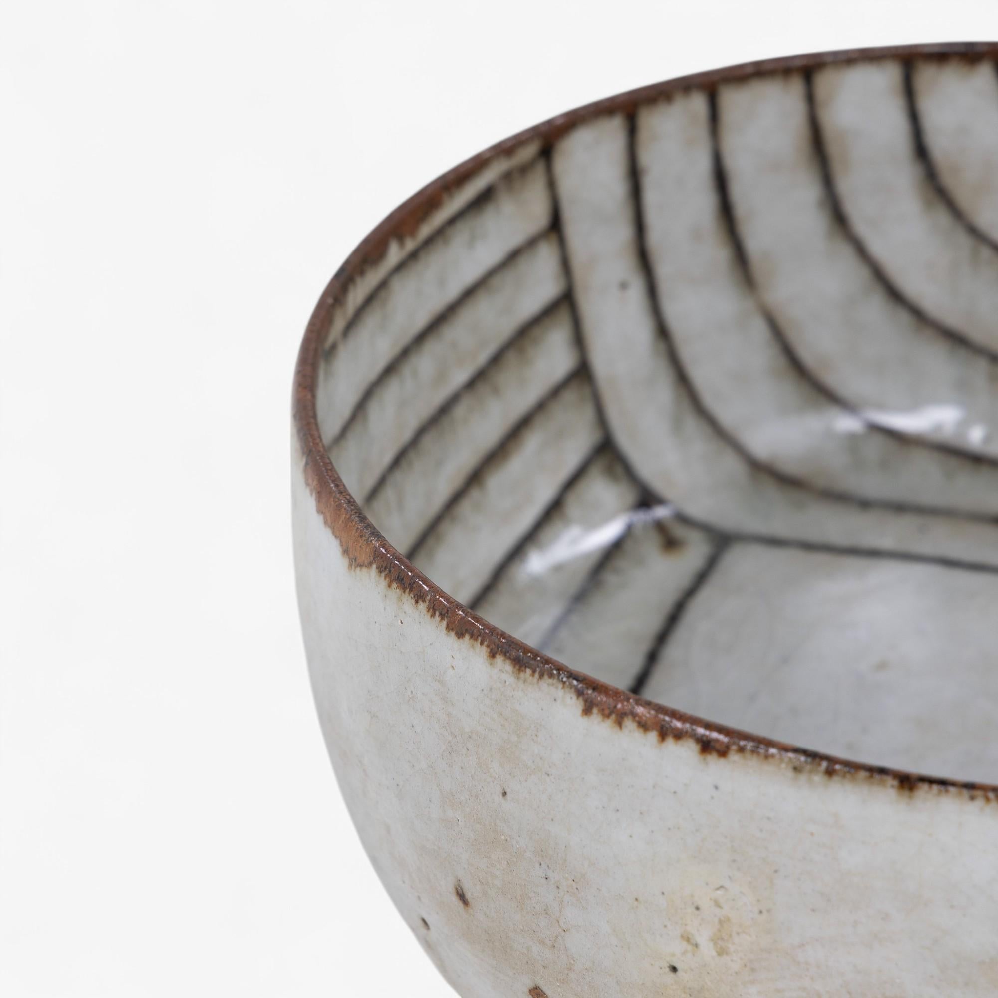 Mid-Century Modern Rare stoneware bowl by Gertrud Vasegaard For Sale