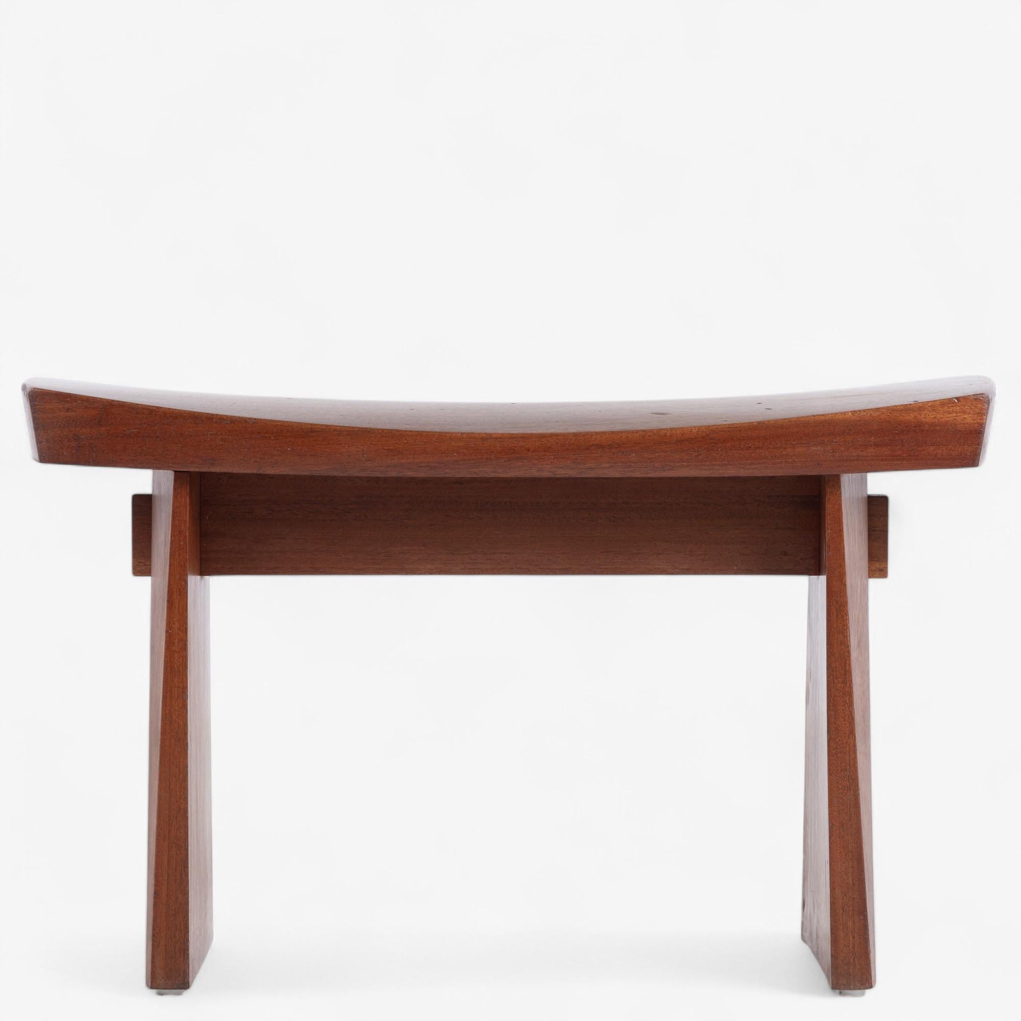 Model 'HI 8' - Raro taburete de caoba. Diseñado en los años sesenta por el grupo de Hans Kempe y Lars-Erik Ljunglöf.