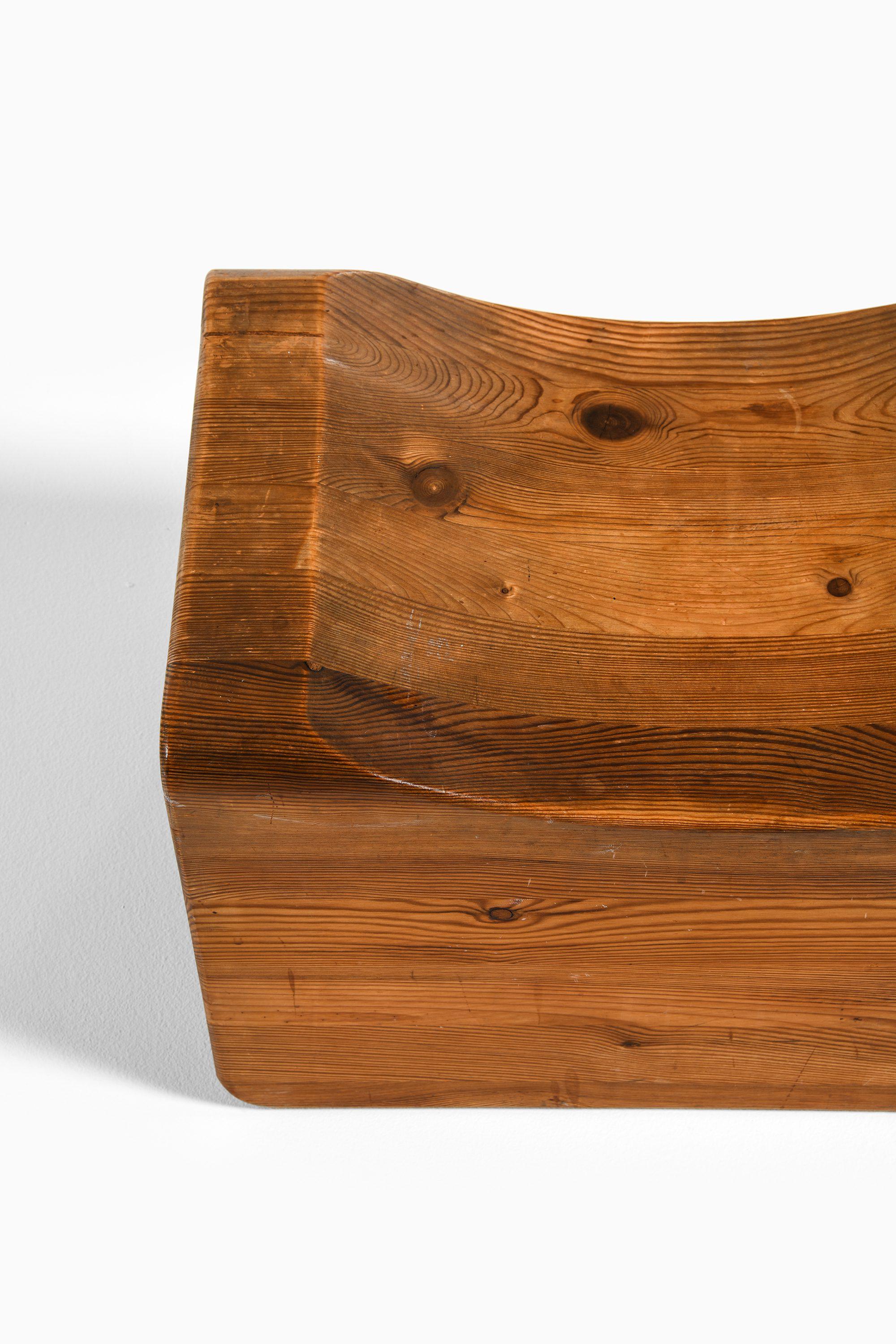 Seltener Hocker 'Palle' in Kiefer, 1970er Jahre (20. Jahrhundert) im Angebot