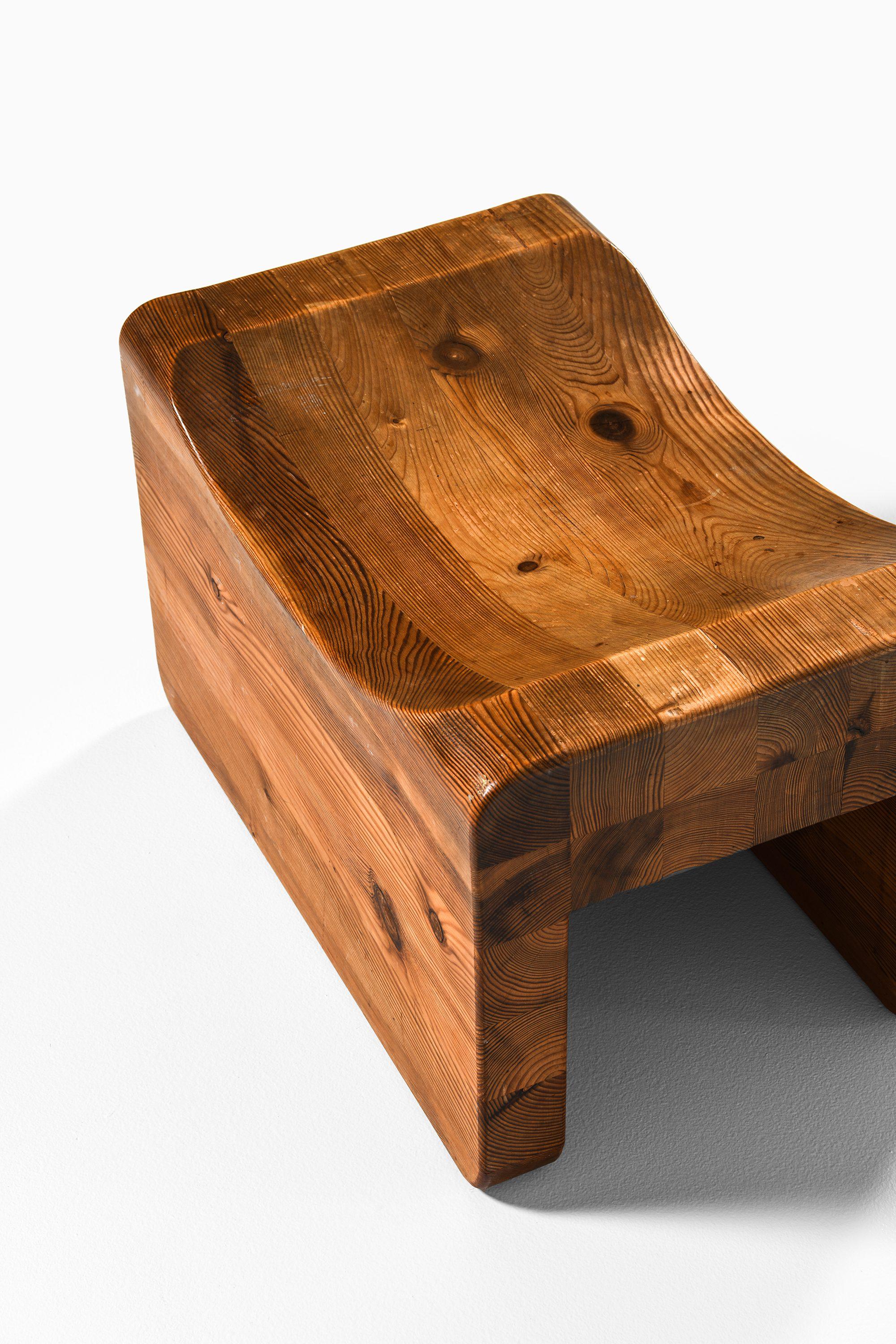 Seltener Hocker 'Palle' in Kiefer, 1970er Jahre (Kiefernholz) im Angebot