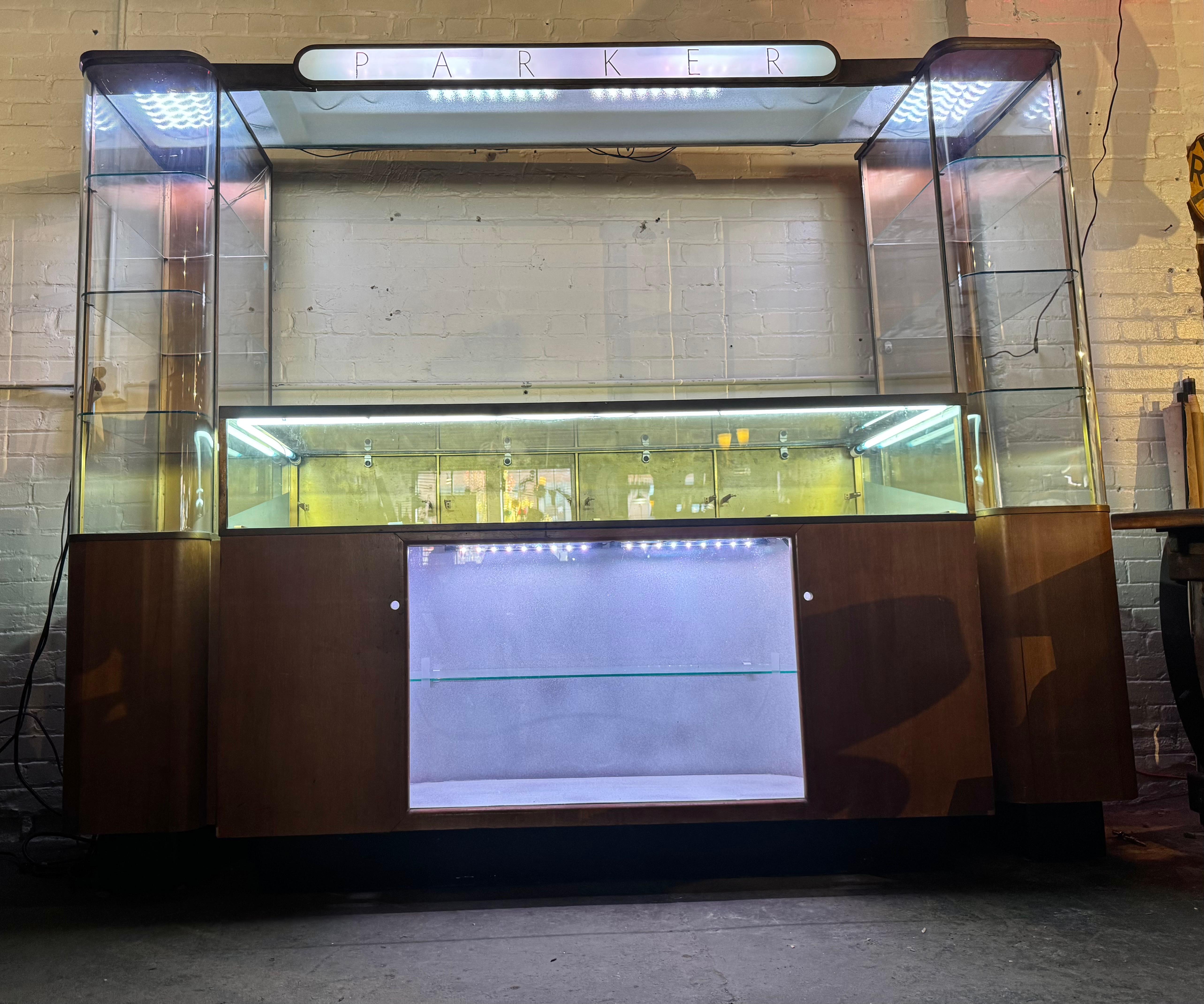 Rare Streamline Art Deco Brass & Oak Double Tower Display Case by Parker Pens For Sale 7