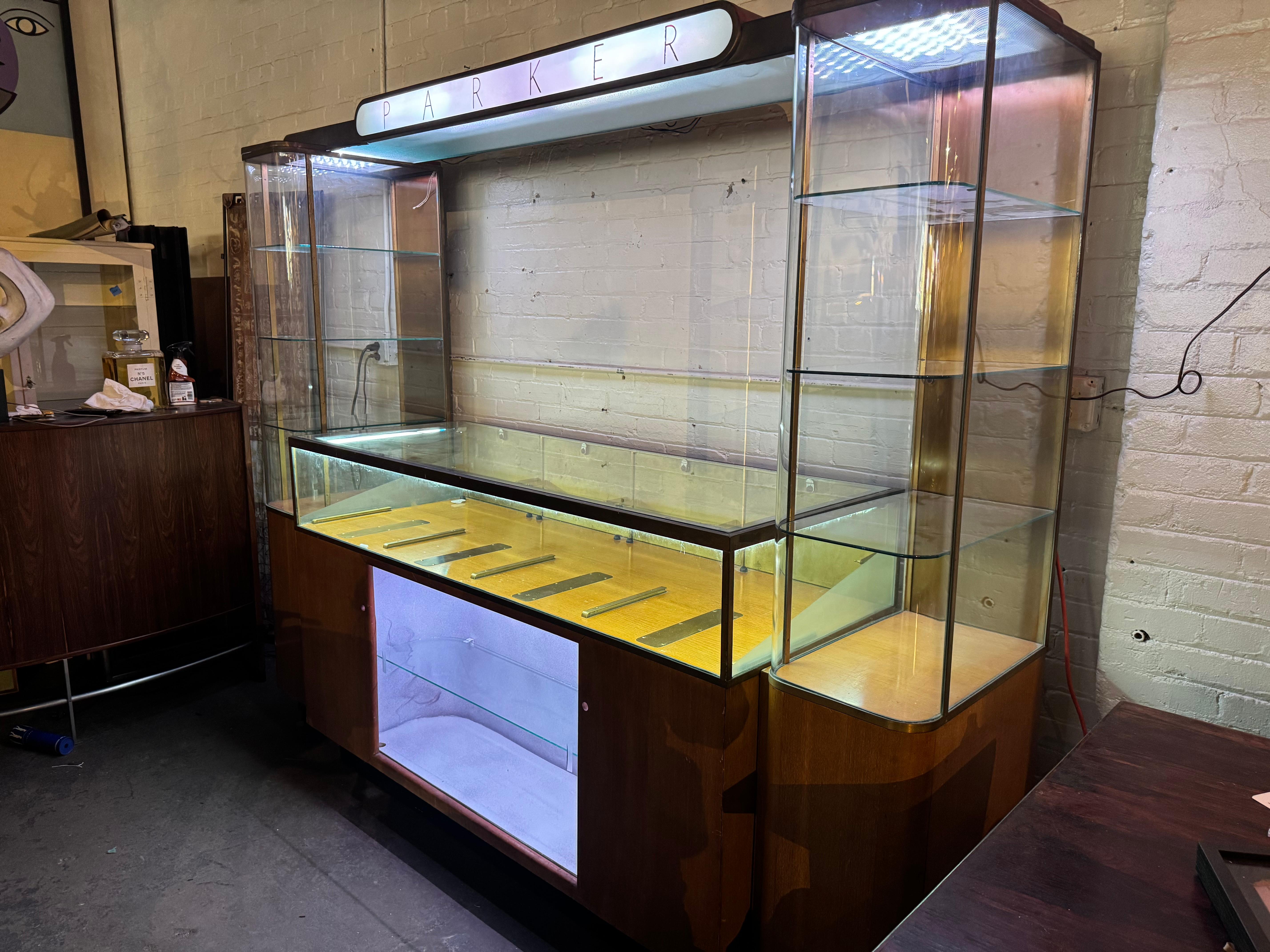 Rare Streamline Art Deco Brass & Oak Double Tower Display Case by Parker Pens For Sale 4