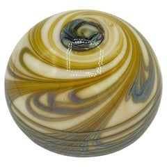 Raro fermacarte in vetro artistico Studio A Marble Swirl Ball firmato 1975 John Barbers