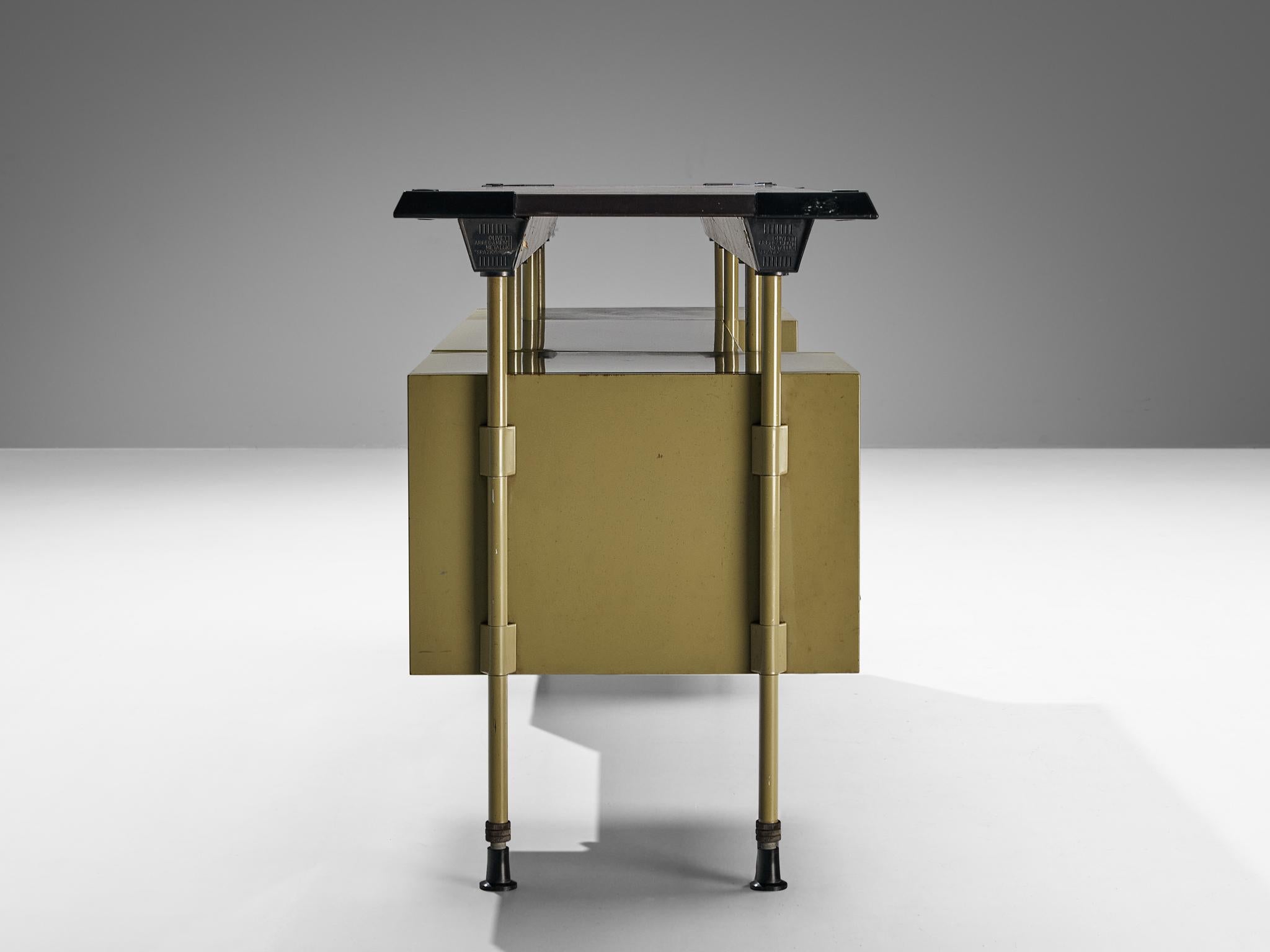 Rare Studio BBPR for Olivetti ‘Spazio’ Sideboard in Green Coated Steel  In Good Condition For Sale In Waalwijk, NL