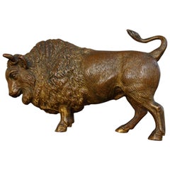 Selten & Atemberaubende Wiener Bronze oder Messing Preis Stier Skulptur mit einer großen Patina