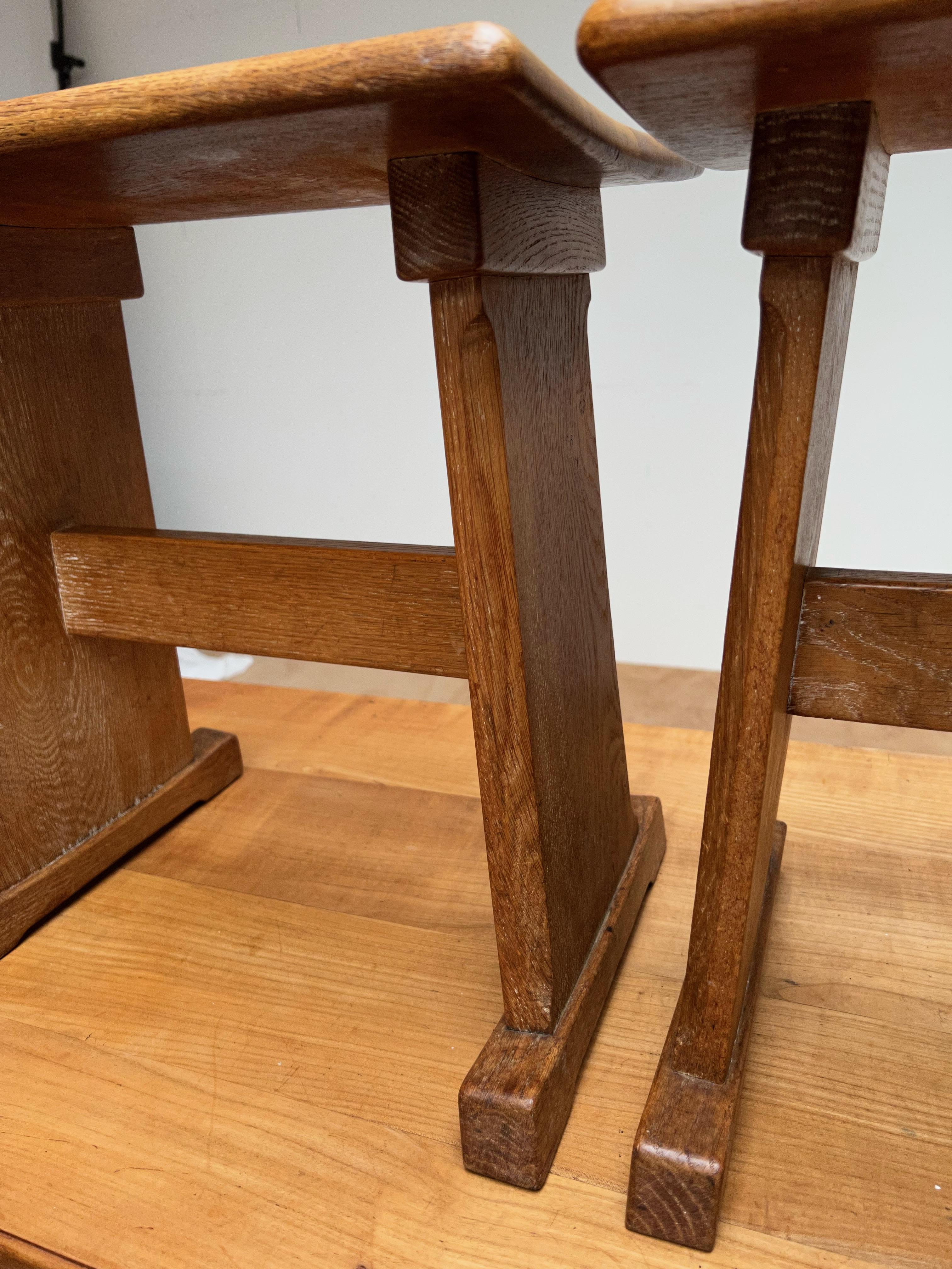 Rare & Sturdy Vintage Pair of Handcrafted Oak Arts & Crafts Stools w Curved Seat For Sale 4