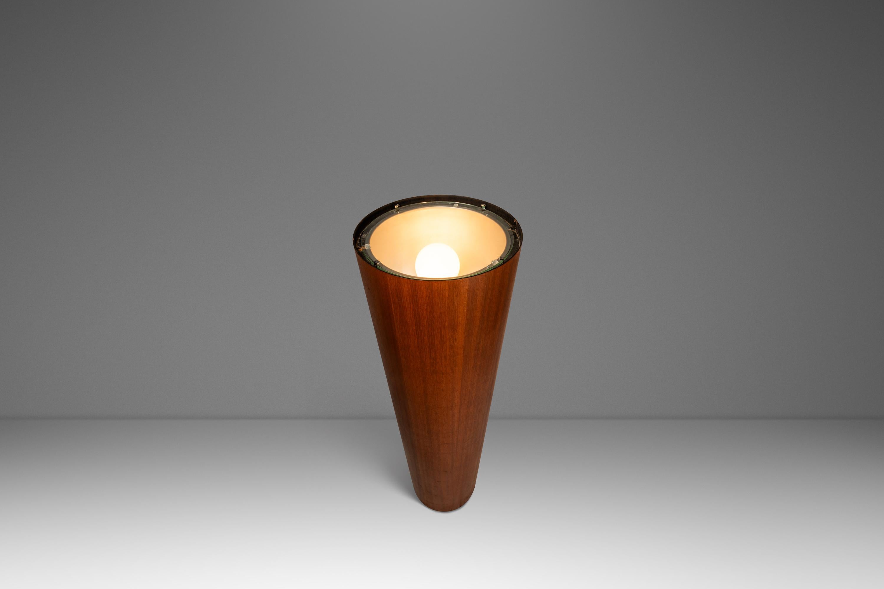 RARA Lámpara de pie del Hotel Shelbourne, Miami Beach, EE.UU., c. 1940s Moderno de mediados de siglo en venta