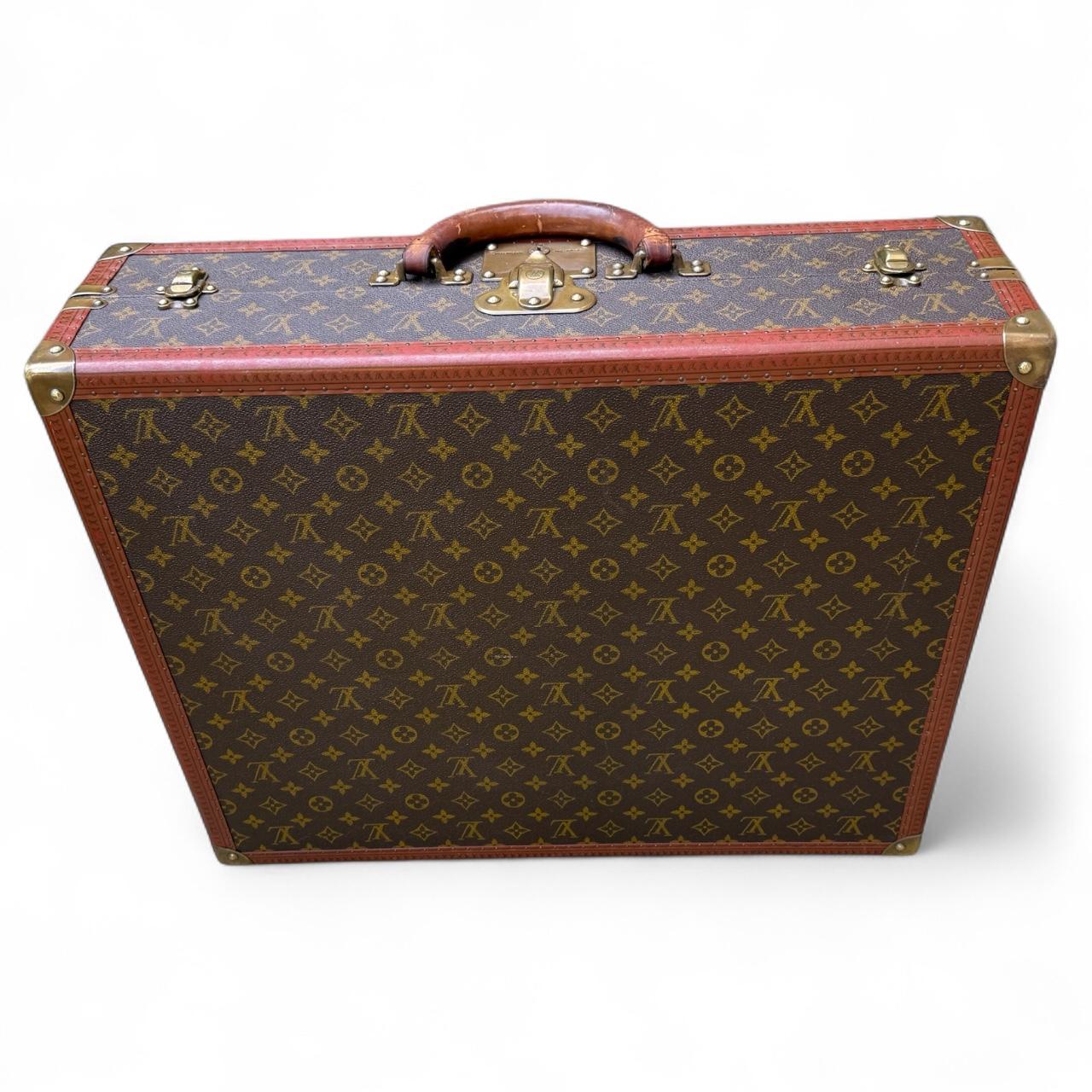 Seltener Koffer von Louis Vuitton 1960er Jahre (Messing) im Angebot