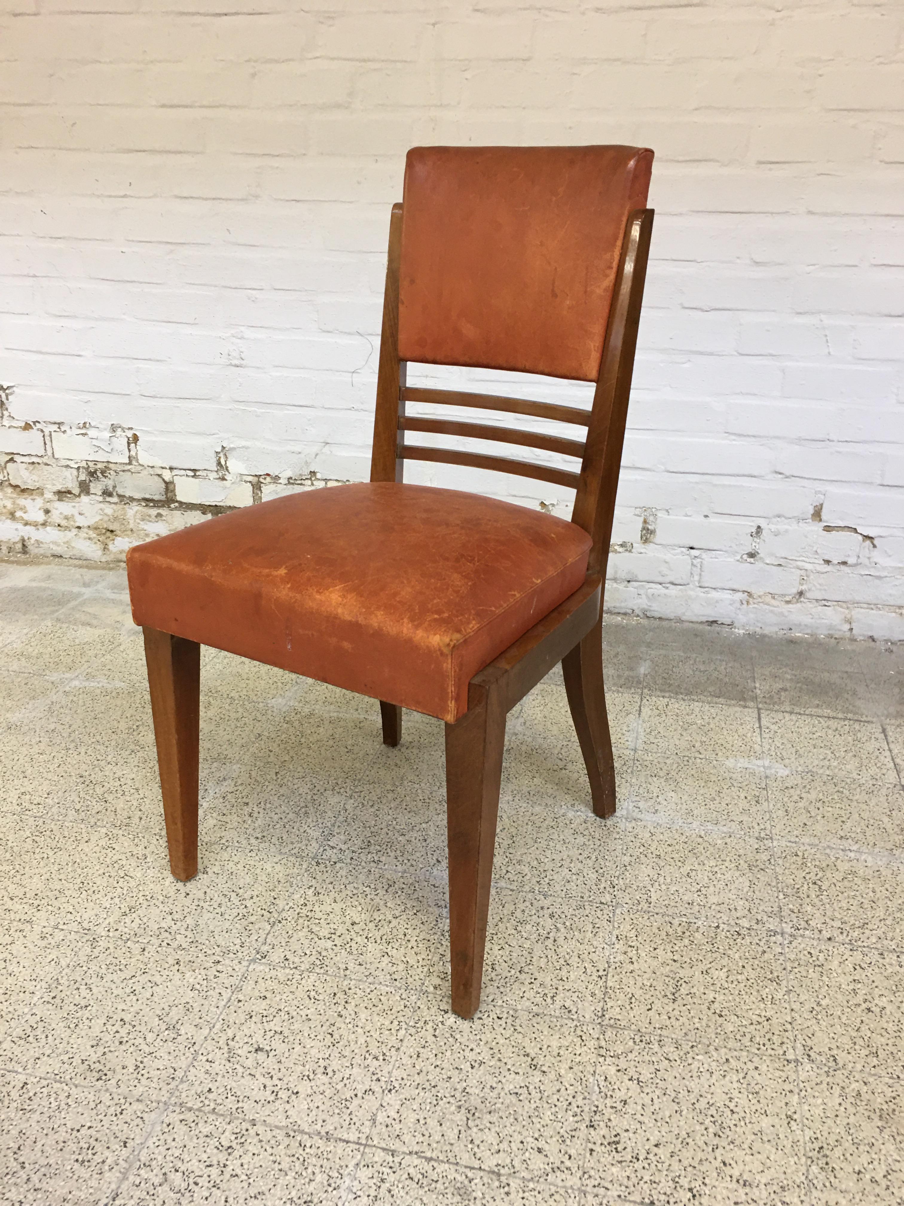 Rare Suite of 8 Art Deco Chairs and 2 walnut and Leather Armchairs i In Good Condition For Sale In Saint-Ouen, FR