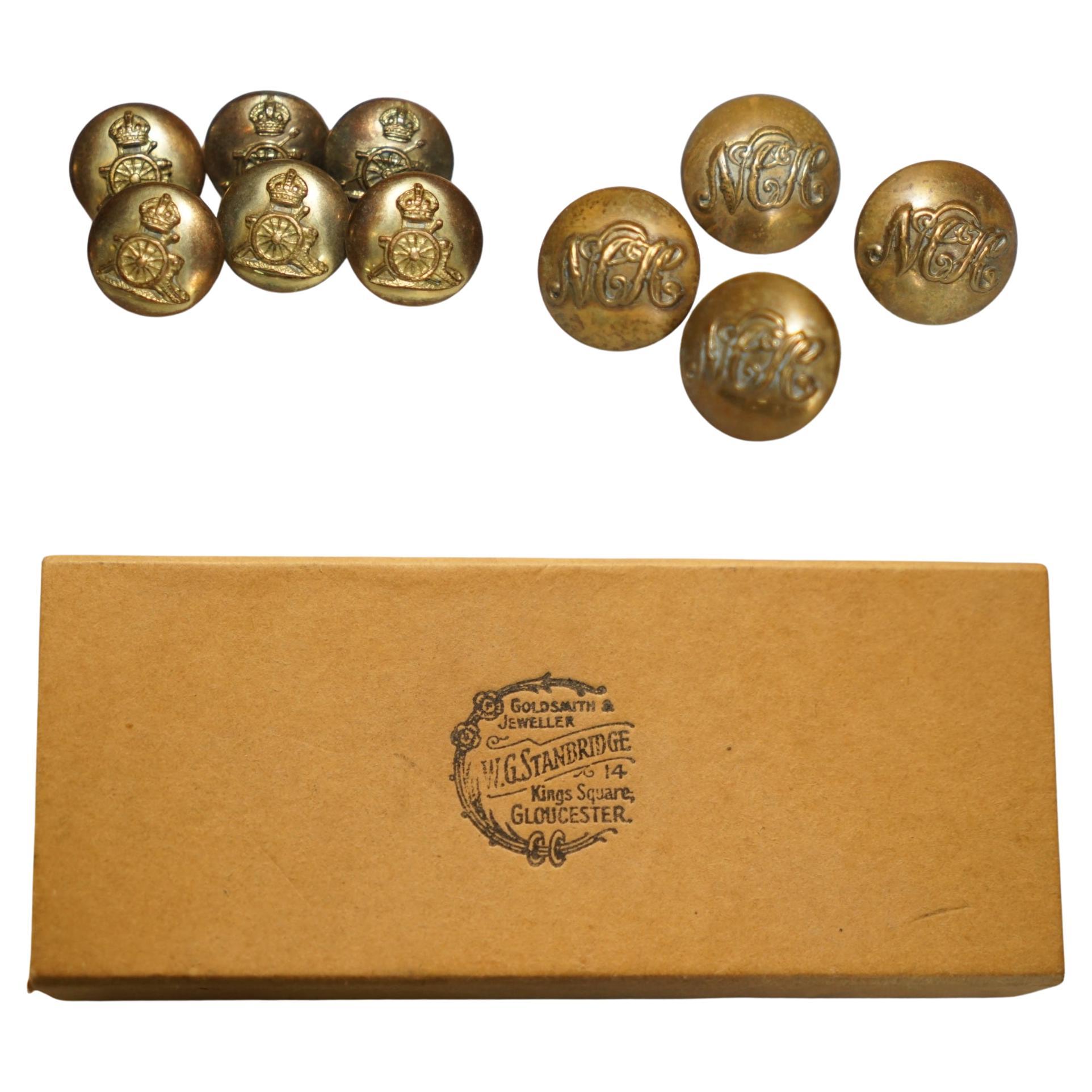 We are delighted to offer for sale this very nice suite of antique military officer Royal Horse Artillery (1 Cannon - 1873-1901) 18mm ball button with Queen Victoria's Crown brass Military uniform buttons

A lovely suite with a wonderful patina,