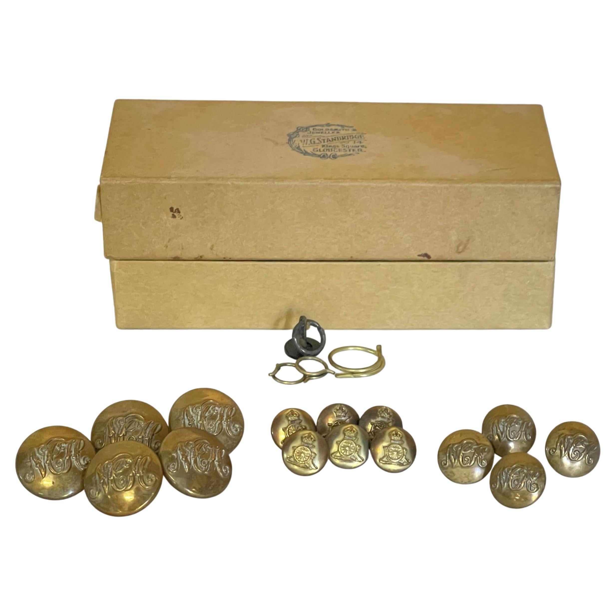 Ensemble rare de boutons de manteau anciens de l'Artillerie royale 1 Cannon, 1873-1901 en vente